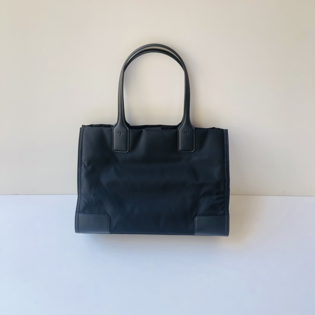 Tory Burch ～这是新款 ，款号0078大号，大小号 ，新logo 新里布 这是小号