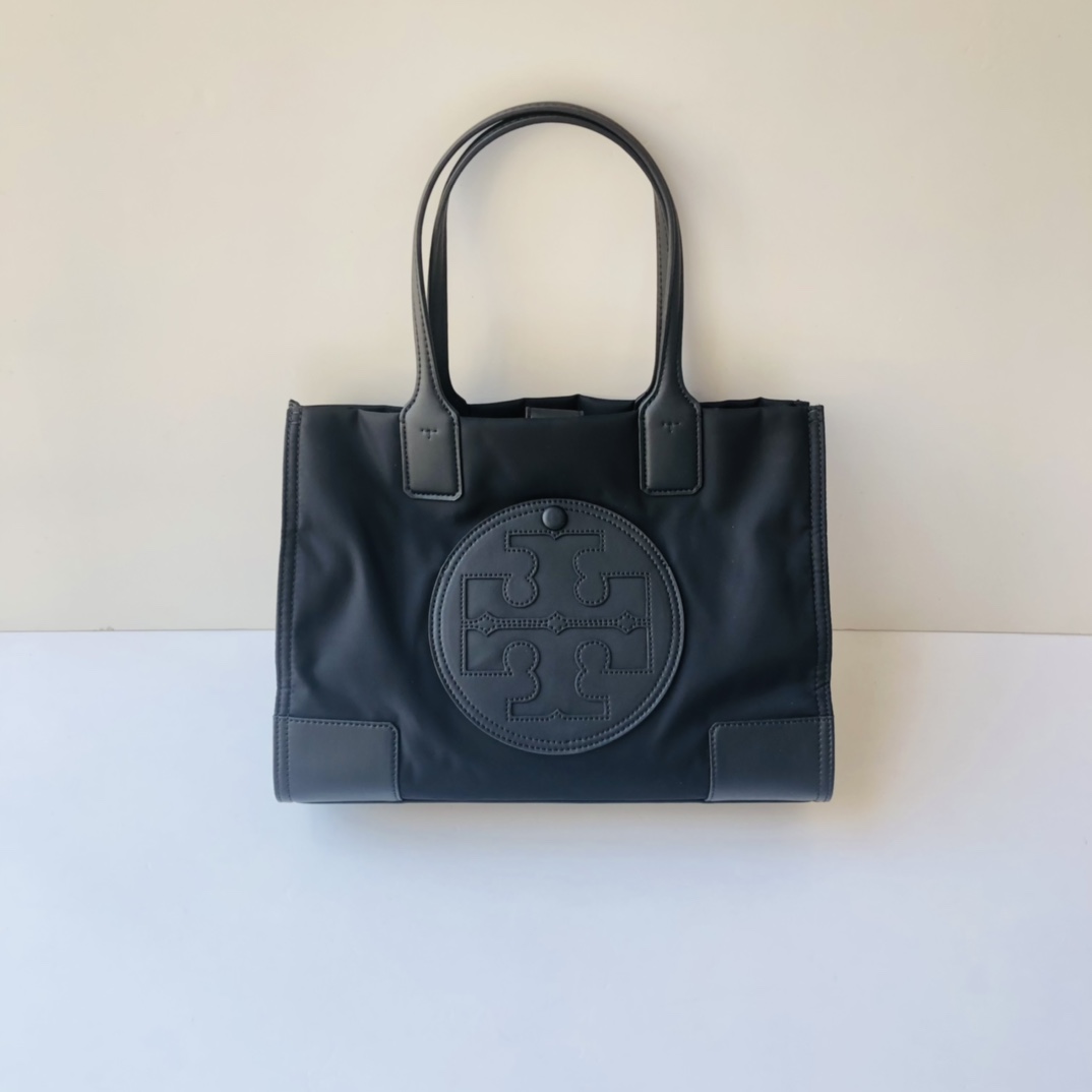 Tory Burch ～这是新款 ，款号0078大号，大小号 ，新logo 新里布 这是小号