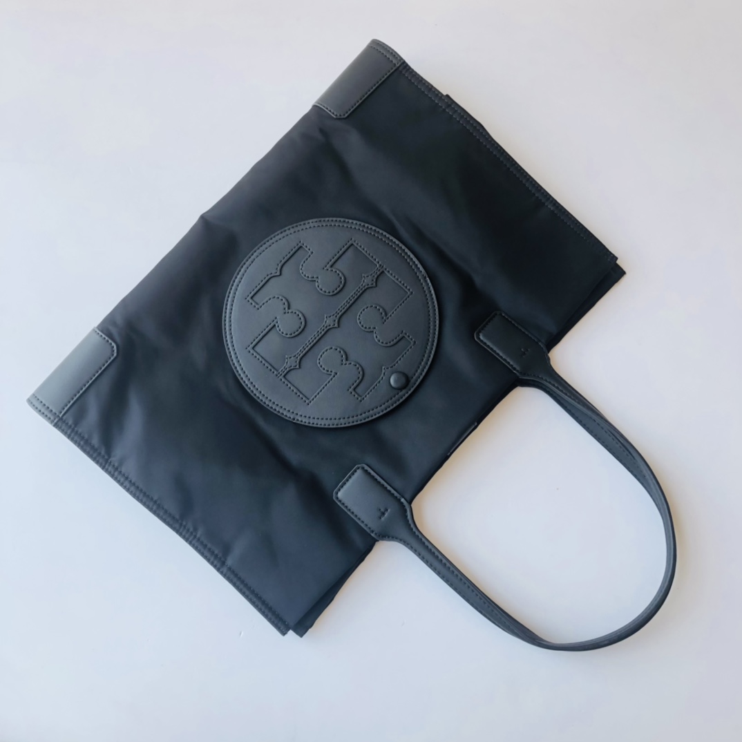 Tory Burch ～这是新款 ，款号0078大号，大小号 ，新logo 新里布 这是大号
