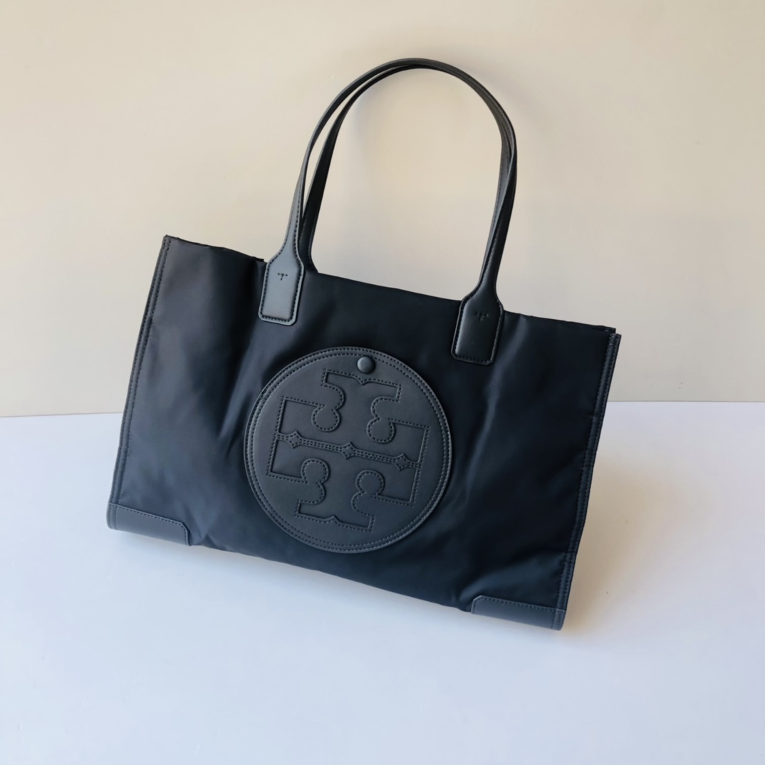 Tory Burch ～这是新款 ，款号0078大号，大小号 ，新logo 新里布 这是大号