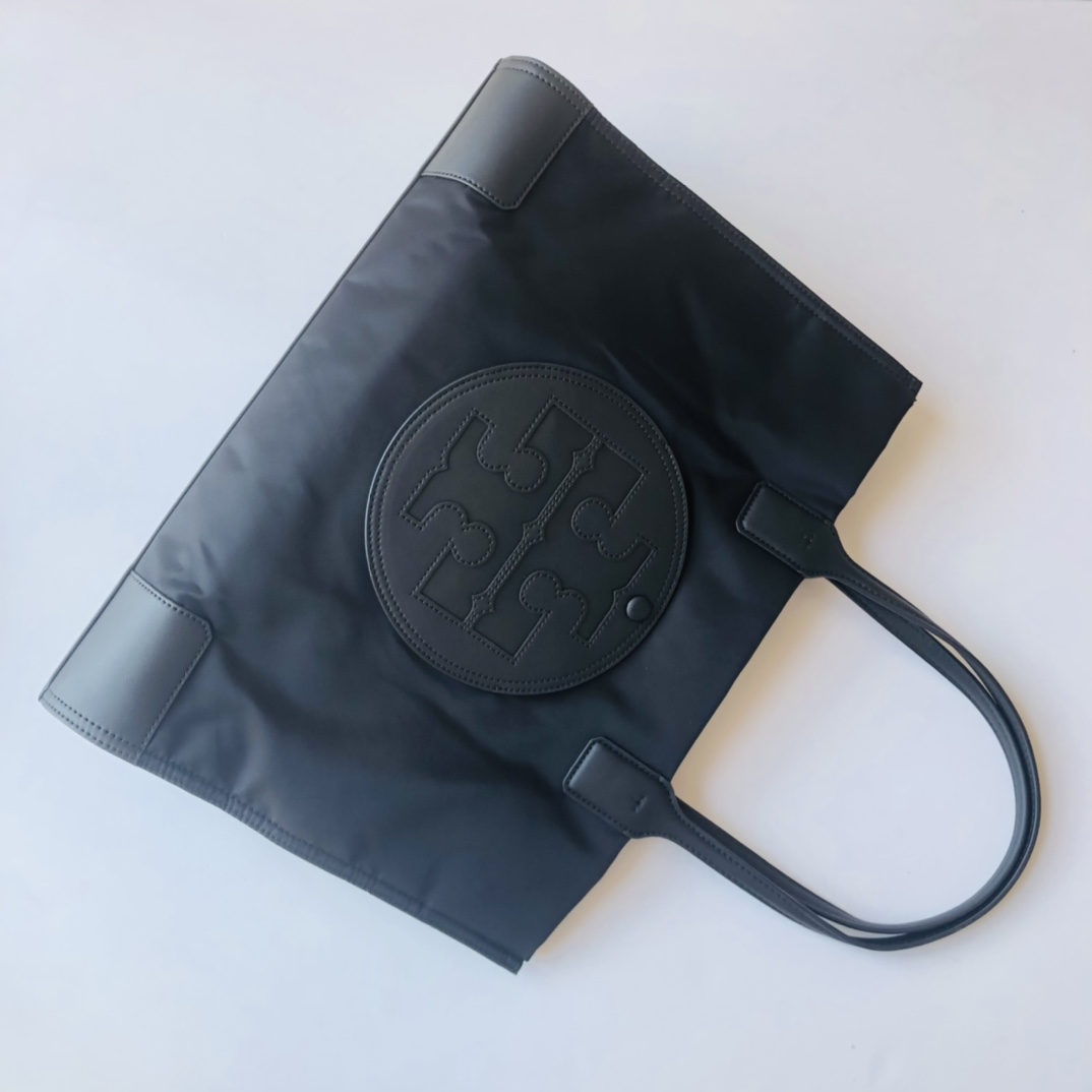 Tory Burch ～这是新款 ，款号0078大号，大小号 ，新logo 新里布 这是大号