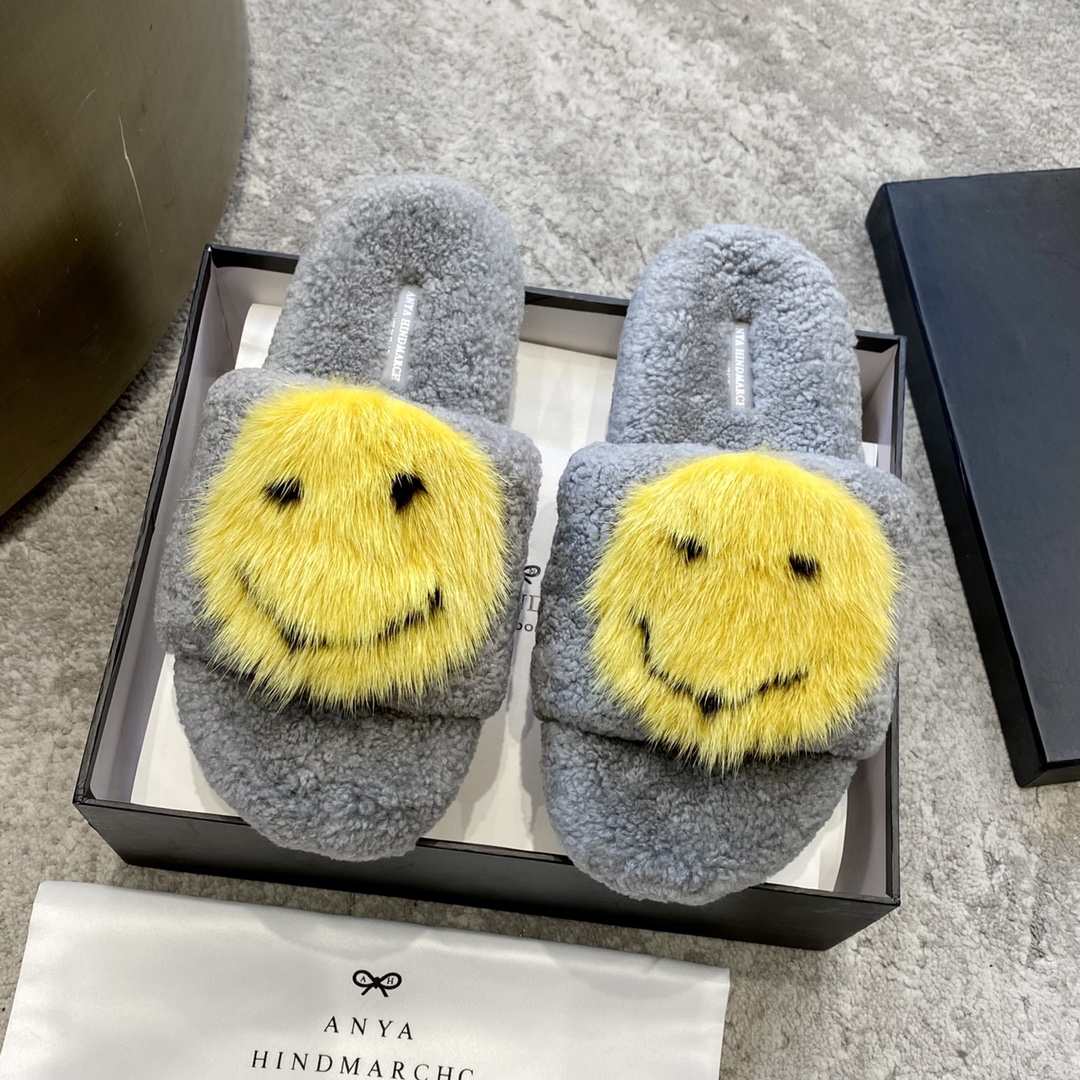 CHANEL Wool Slippers Quilted Lambswool Wool Curl Lining Rubber Anti-Slip Sole Boutique Packaging