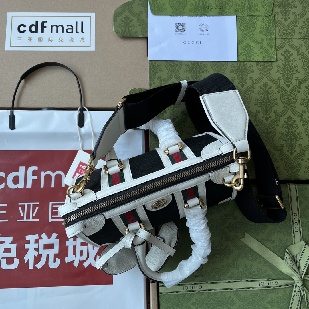 Gucci Black White GG canvas everyday