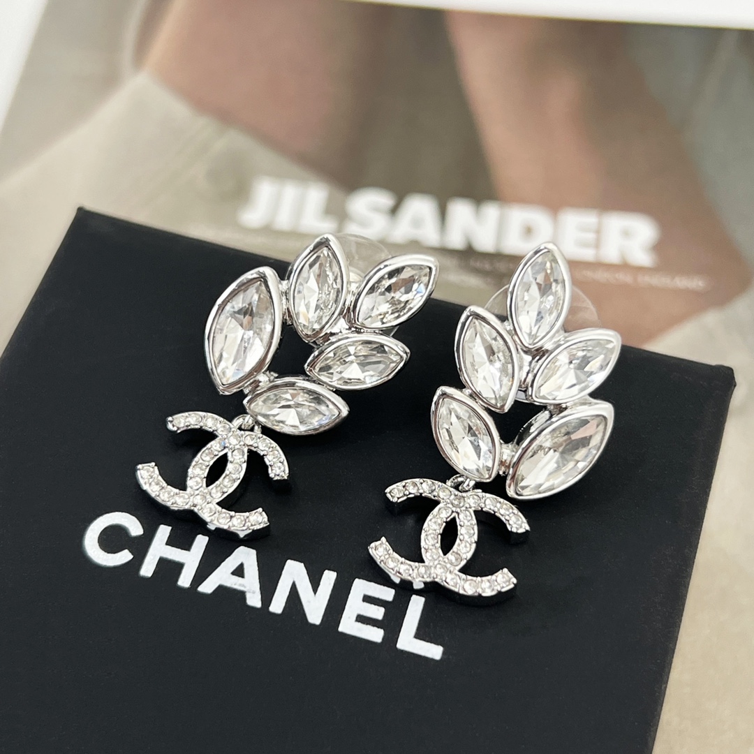 新款☑️CHANEL香奈儿双c麦穗马眼钻耳钉耳环