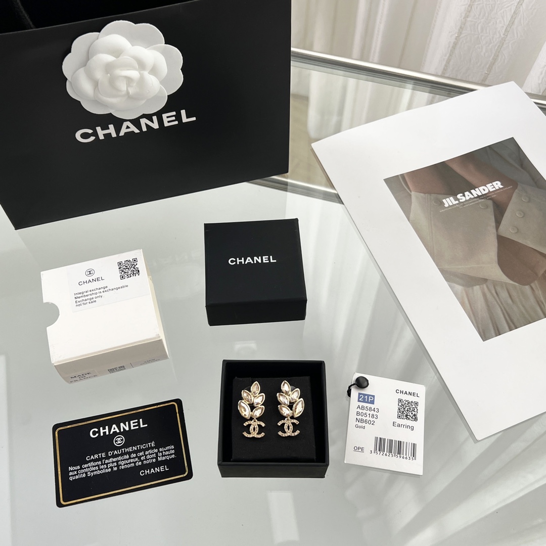 新款☑️CHANEL香奈儿双c麦穗马眼钻耳钉耳环