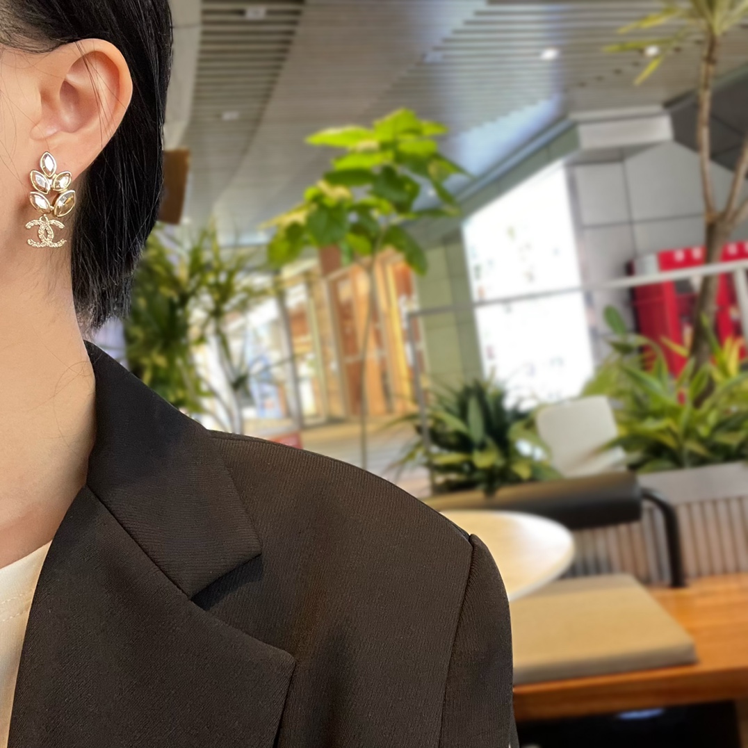新款☑️CHANEL香奈儿双c麦穗马眼钻耳钉耳环