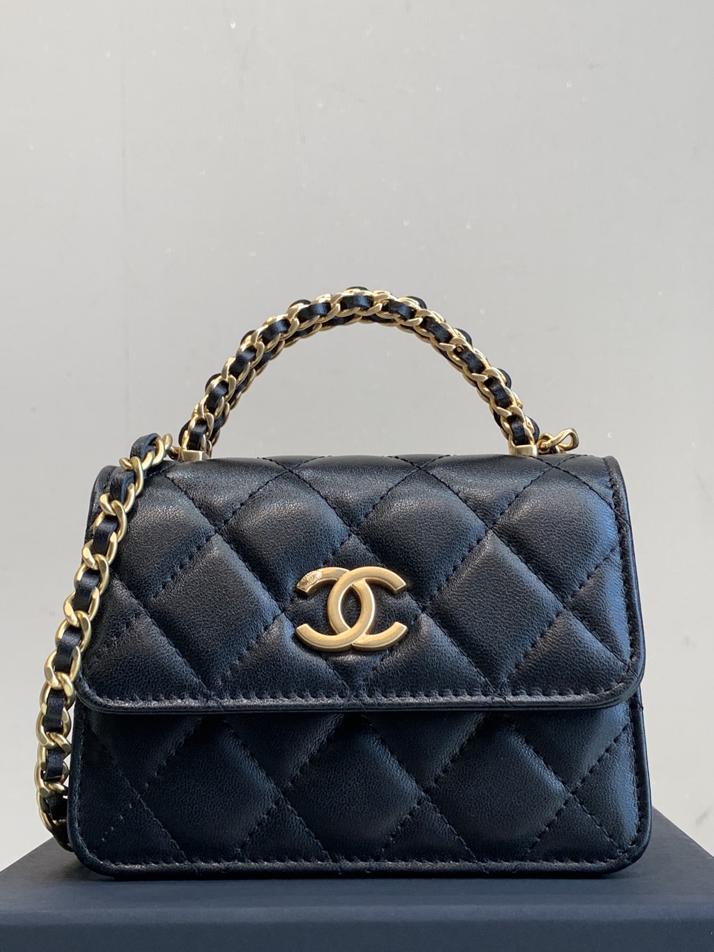CHANEL ラムスキン ダブルC金具 ヴィンテージゴールドハンドル アコーディオンバッグ 多層仕切り カードポケット付き ミニハンドバッグ 最高品質