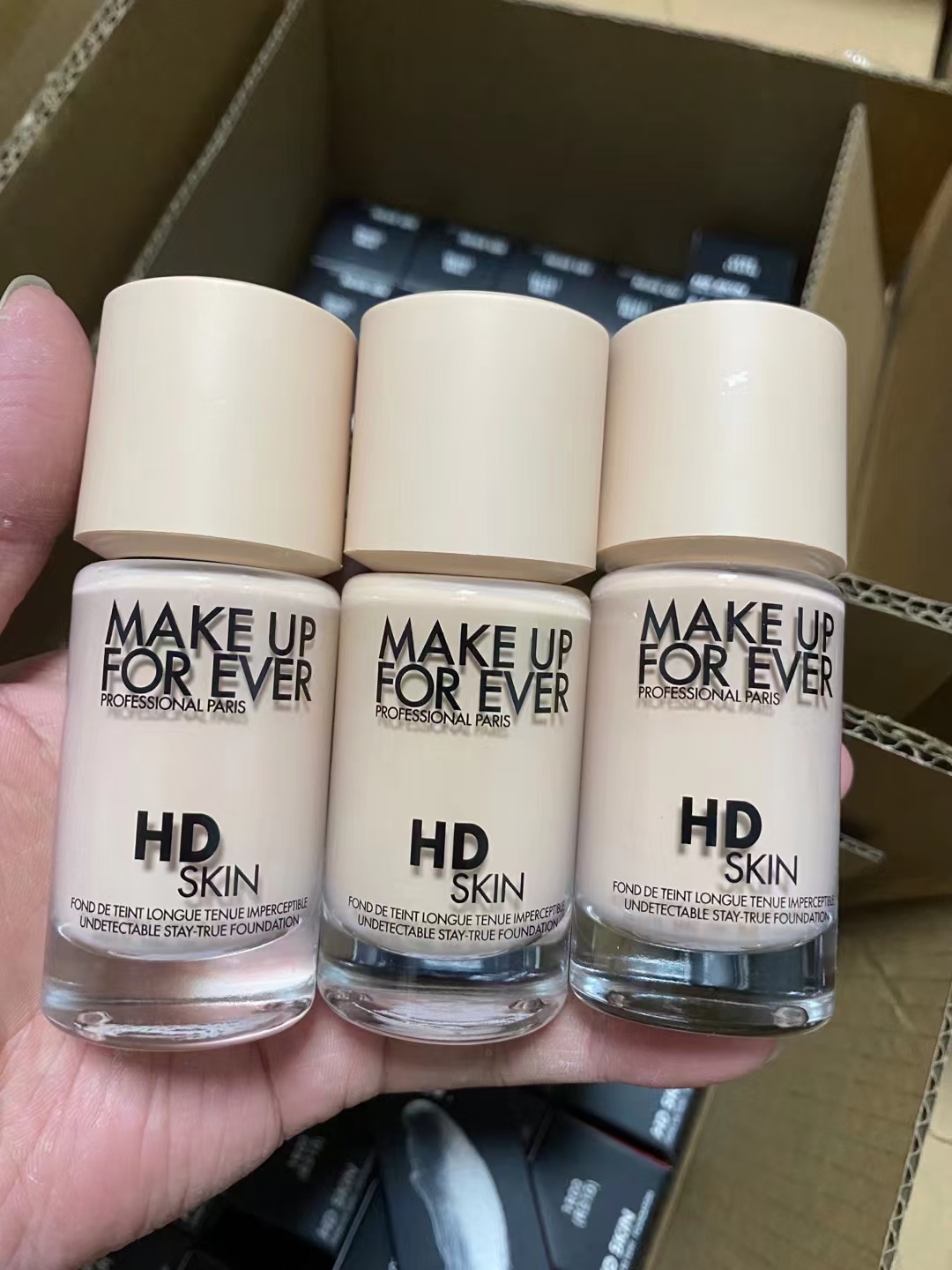 60. Base de maquillaje líquida Make Up For Ever Matte Velvet Skin 30ml 🔜 Versión Mingtong. Alta calidad❗ 3 colores: 1R…