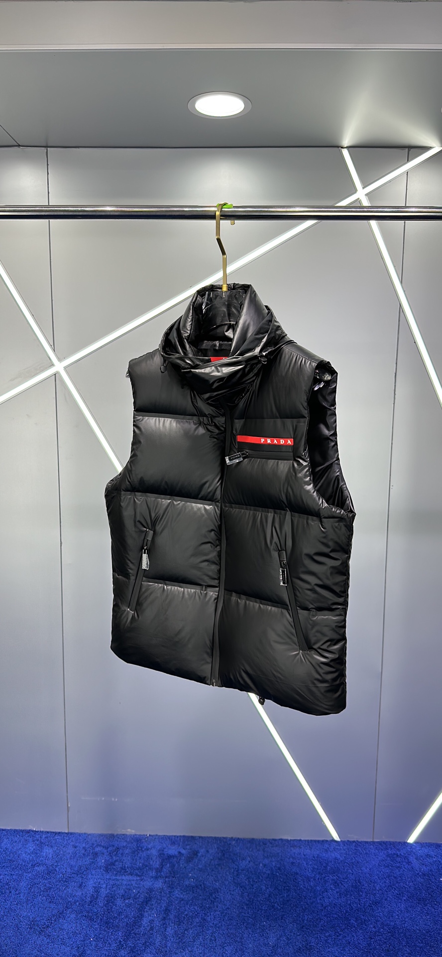 PRADA 普拉达 2022秋冬季皮标新款羽绒马甲
