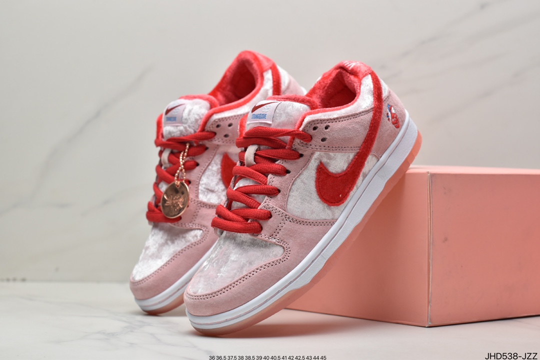 190 StrangeLove x Nike SB Dunk Low PRO 情人节限定CT2552-800