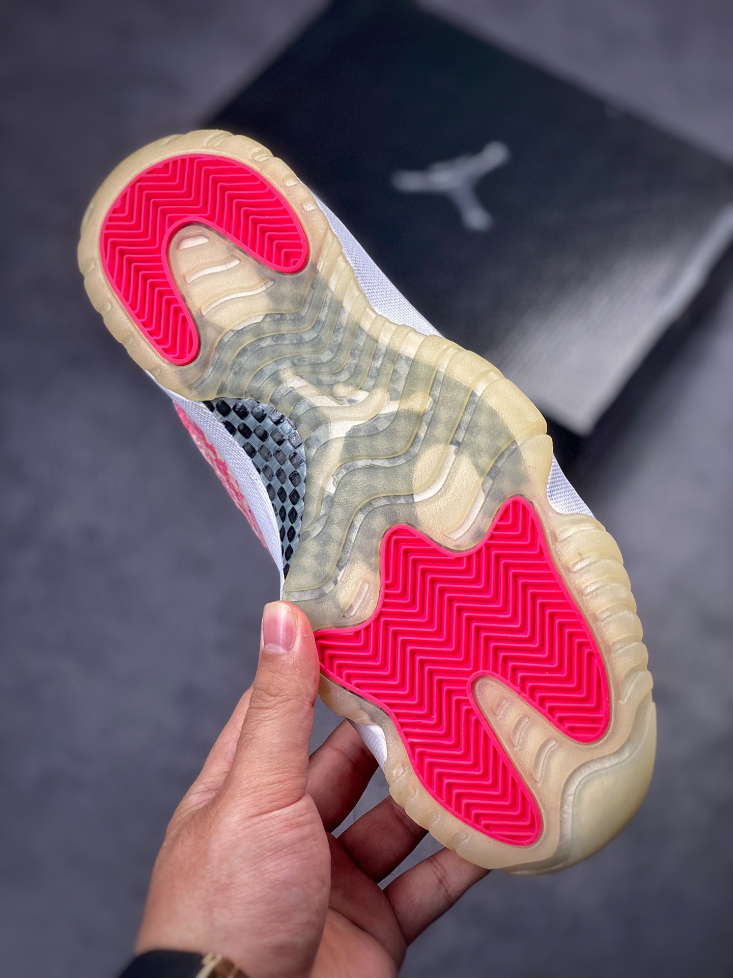 250 Air Jordan 11 Low ”Pink Snakeskin” 粉白蛇 AH7860-106