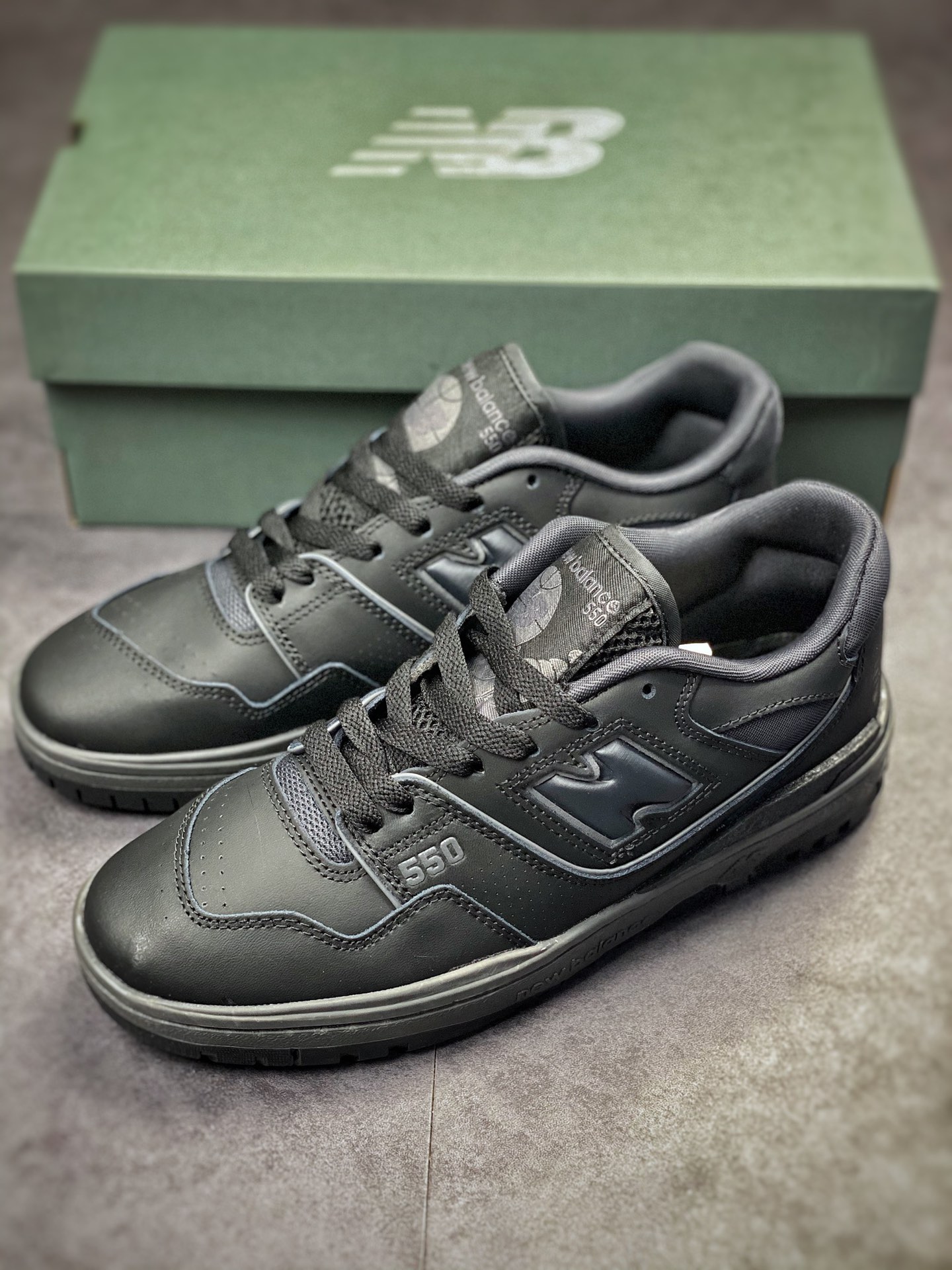 New Balance BB550 Series Retro Casual Sports Jogging Shoes BB550BBB