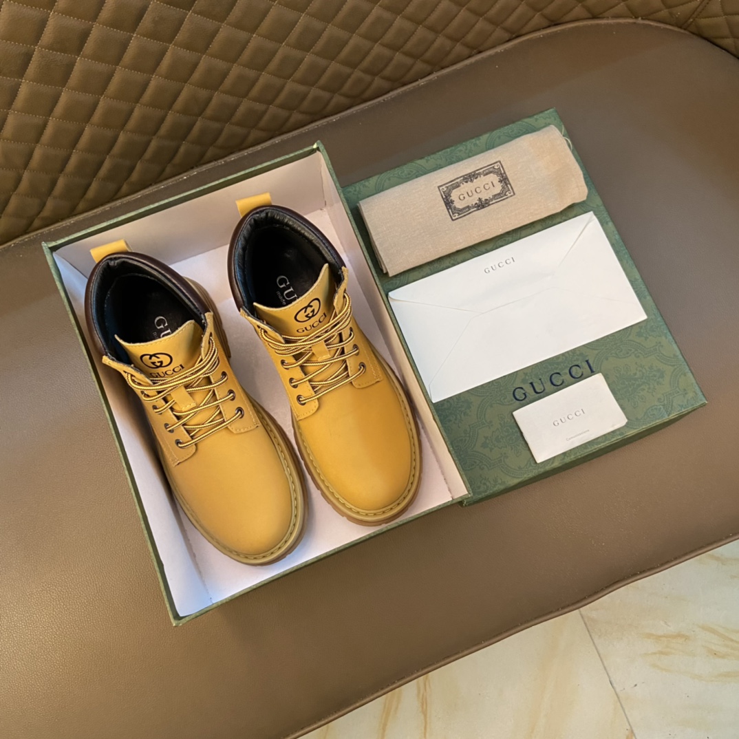 J0  配全套包装Gucci  古奇 GUCCI～四季高帮板鞋香港老爹鞋 原单顶级 精湛工艺 顶级质量英伦高端精品男士板鞋 英伦时尚风 原版Gucci  古奇  懒人套脚乐福款 此款面料采用进口顶级柔软小牛皮 羊皮内里适合司机驾车出行 原版防滑耐磨橡胶大底码数 38-44码 45 定做 灰色 黄色 绿色 可选长期供淘宝 天猫 提供无标图片供天猫 皮里 毛里可选”},”showAddCart”:true,”album_qrcode”:”https://xcimg.szwego.com/code_C203211646565104341_20327633.png