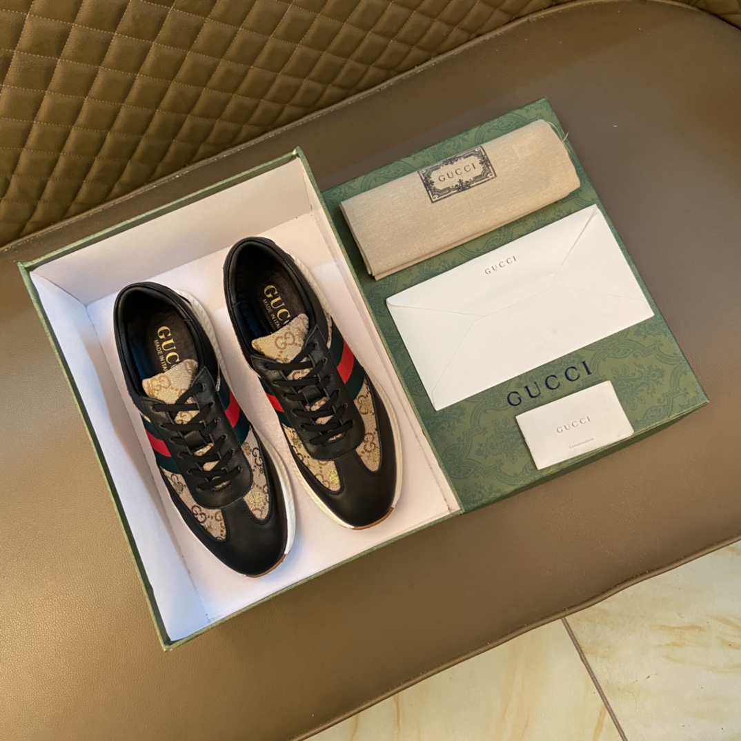 I5  Gucci  古奇 GUCCI～四季板鞋香港原单顶级 精湛工艺 顶级质量英伦高端精品男士板鞋 英伦时尚风 原版Gucci  古奇  懒人套脚乐福款 此款面料采用进口顶级柔软小牛皮 羊皮内里适合司机驾车出行 原版防滑耐磨橡胶大底码数 38-44码 45 定做 黑棕色可选长期供淘宝 天猫 提供无标图片供天猫