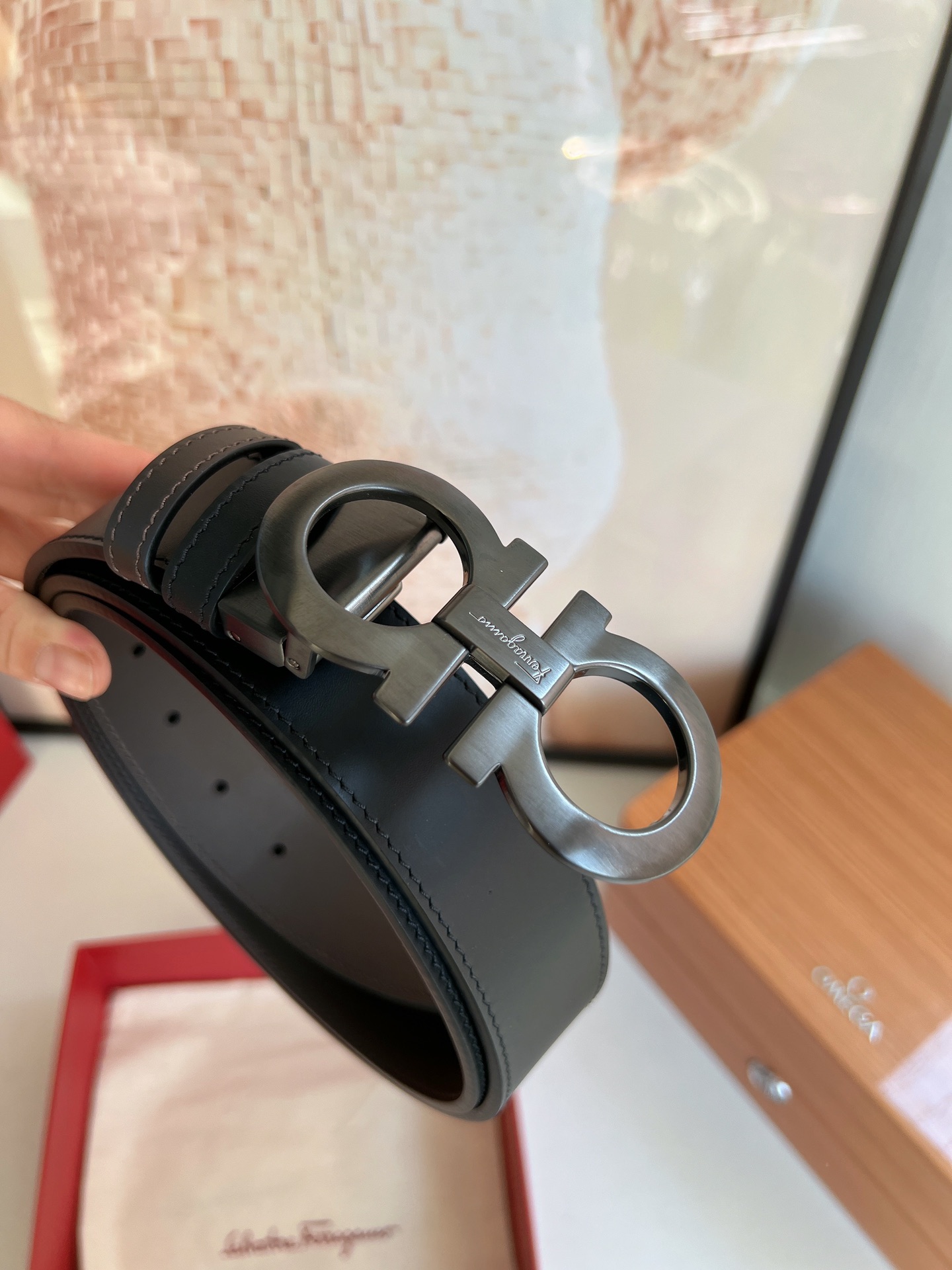 Ferragamo菲拉格慕男士3.5cm精品金属扣进口双面用头层牛皮腰带