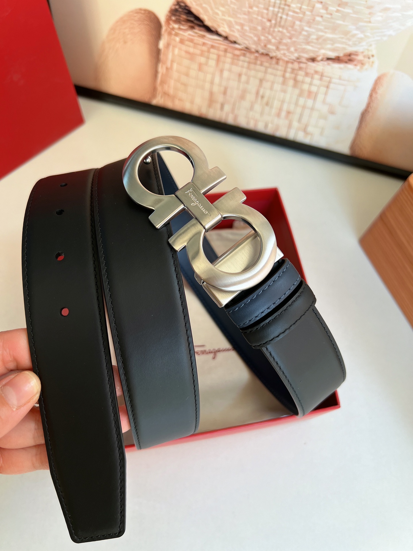 Ferragamo菲拉格慕男士3.5cm精品金属扣进口双面用头层牛皮腰带