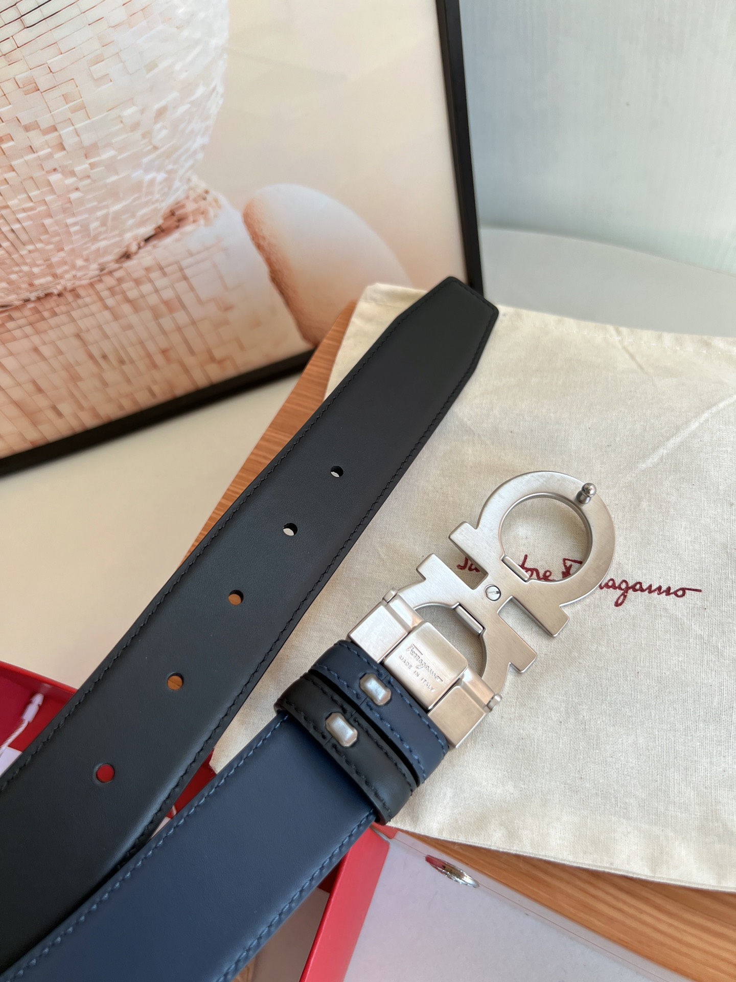 Ferragamo菲拉格慕男士3.5cm精品金属扣进口双面用头层牛皮腰带