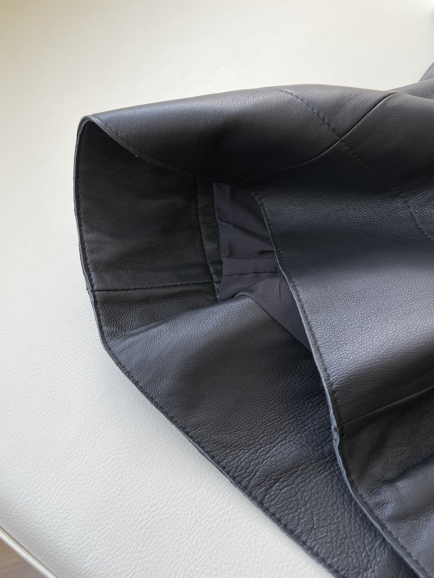 High-Quality Leather Shorts with American Sports Style, Sizes 36-40, for Fashionable Look - 图片 7