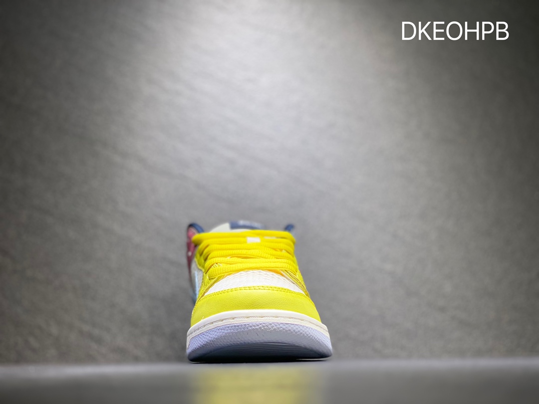 300 Nike SB dunk Low 低帮休闲运动滑板板鞋 DX5933-900