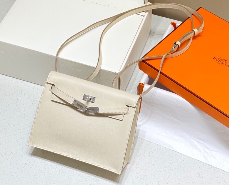 Hermès Luxury Designer Handbag Shoulder Crossbody Bag crafted in premium 8