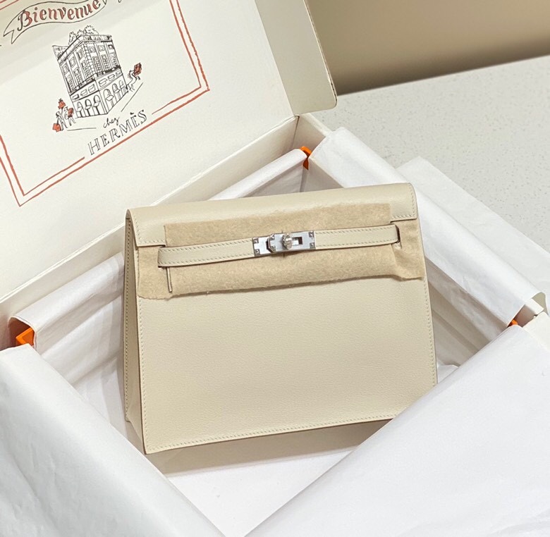 Hermès Luxury Designer Handbag Shoulder Crossbody Bag crafted in premium 9