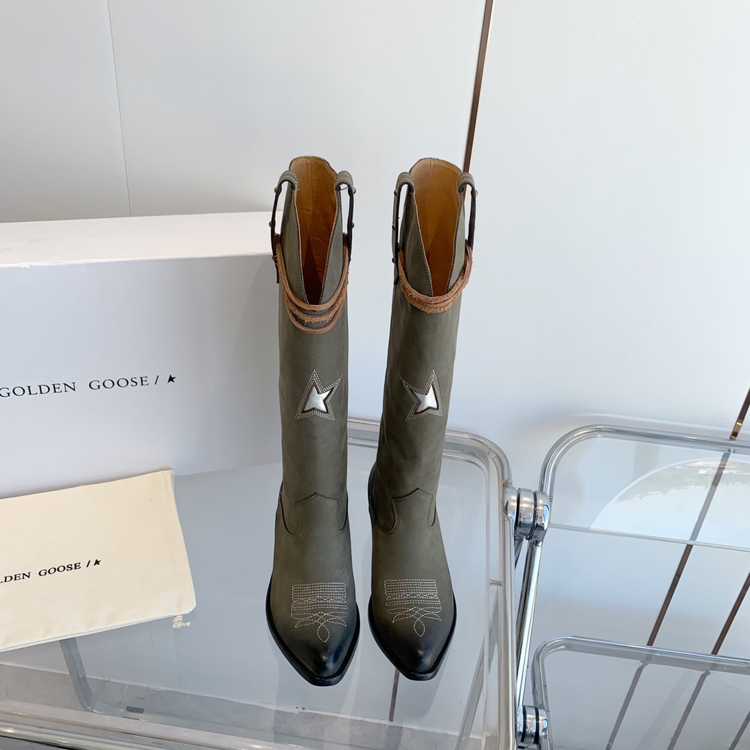 Unique Retro National Embroidery Knight Boots with Special Design and Quality Materials