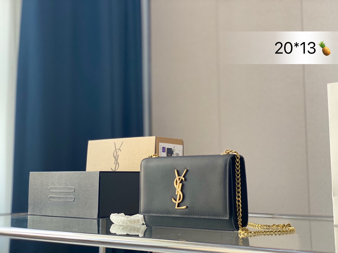 J5 礼盒包装  “牛皮版本 Kate” 圣罗兰牛皮王子文同款 Woc 链条包 Saint Laurent 圣罗兰 YSL  专柜最新同步款，来自最新一季的绝妙设计，经典的monogram logo点缀，超大容量， 五金更是特别，工序非常复杂，给你们不一样的视觉效果尺寸：20 13cm