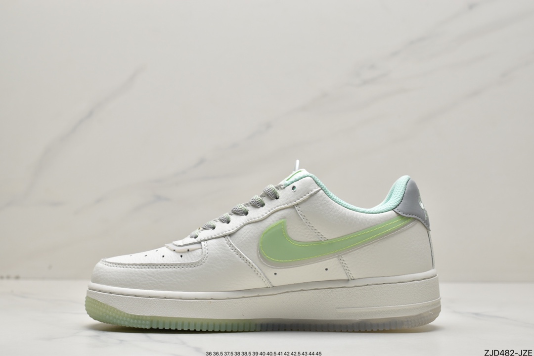240 Nike Air Force 1 Low’07 双钩 空军一号低帮休闲板鞋 CW1574-805
