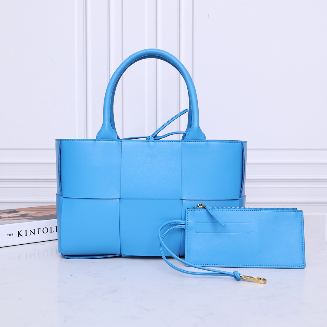 Bottega Veneta Intrecciato Tote Bag Small Pool Blue