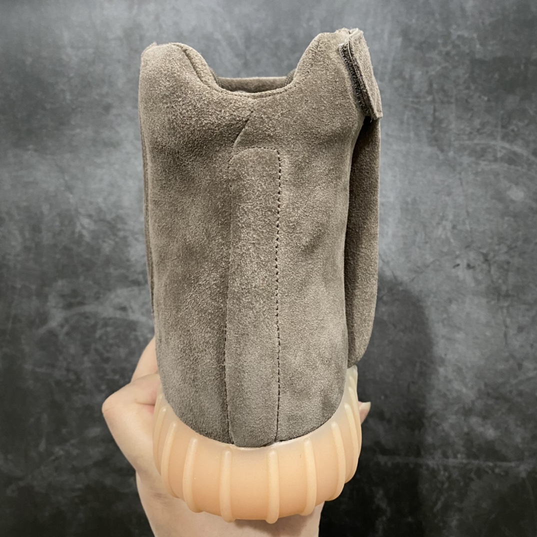 本地550 S2版本Yeezy 750 Boost 棕色 BY2456 知名外贸大厂出品