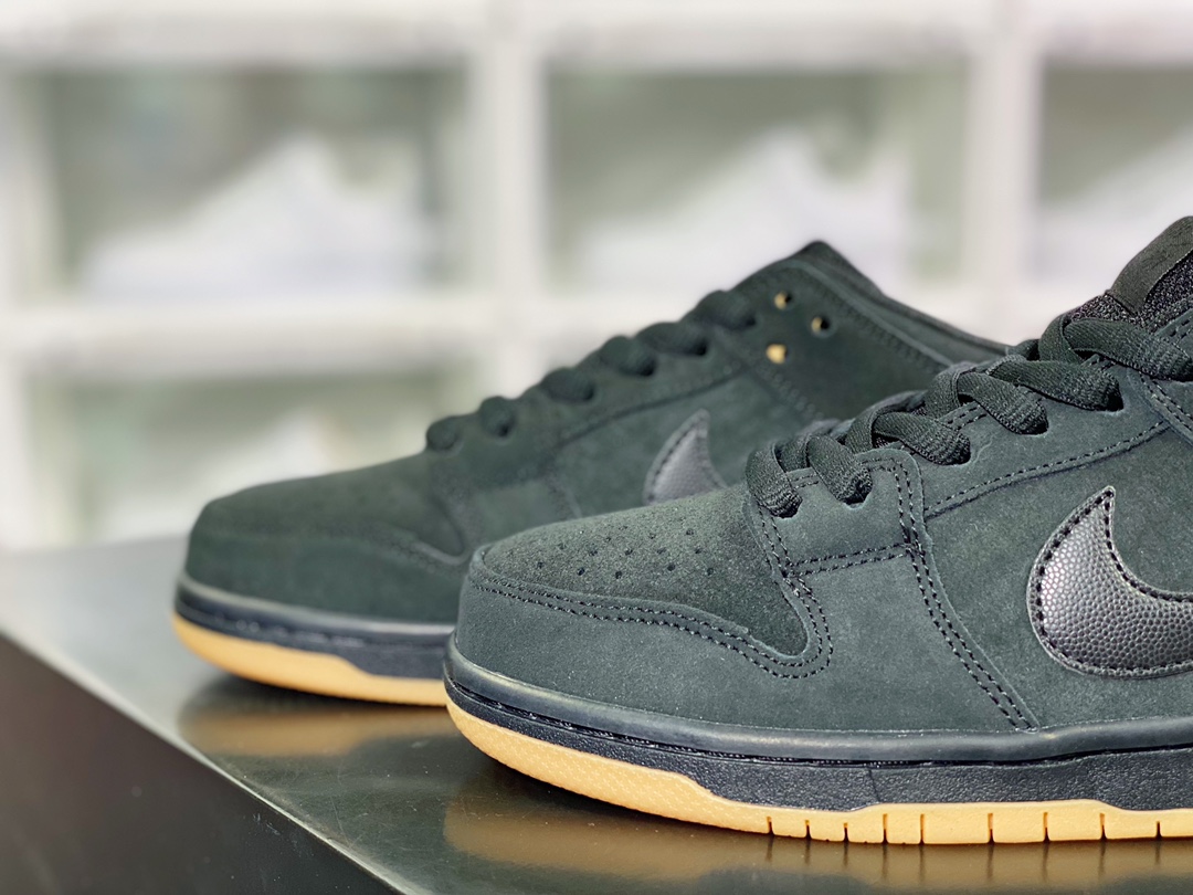 280 Lshod Wair x SB Dunk Low Pro”Black Gum”扣篮系列高帮819674-002