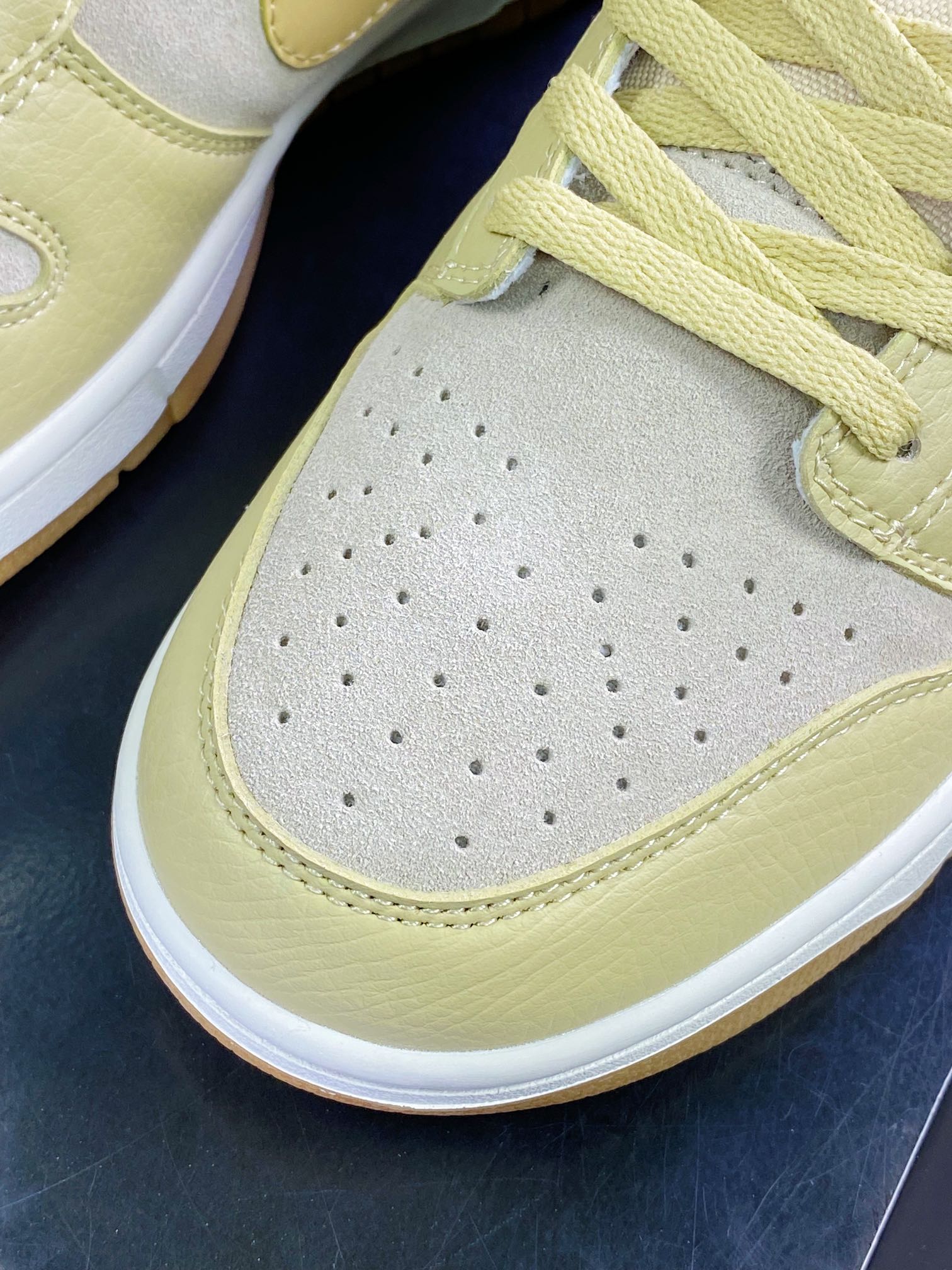 220 全新耐克 Wmns SB Dunk Low"Photon Dust"扣篮系列低帮休闲运动滑板板鞋DZ4513-200