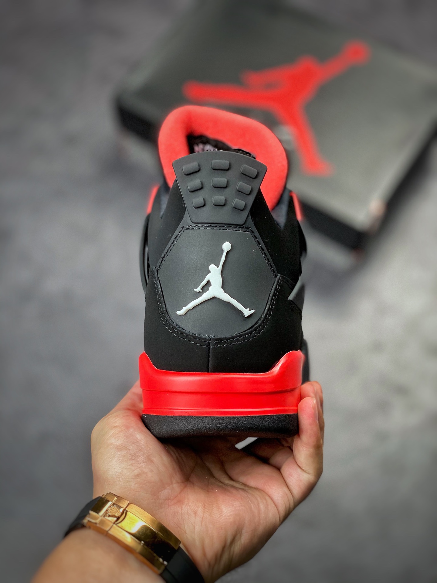 300 Air Jordan 4 Retro “Red Thunder” 黑红 CT8527-016
