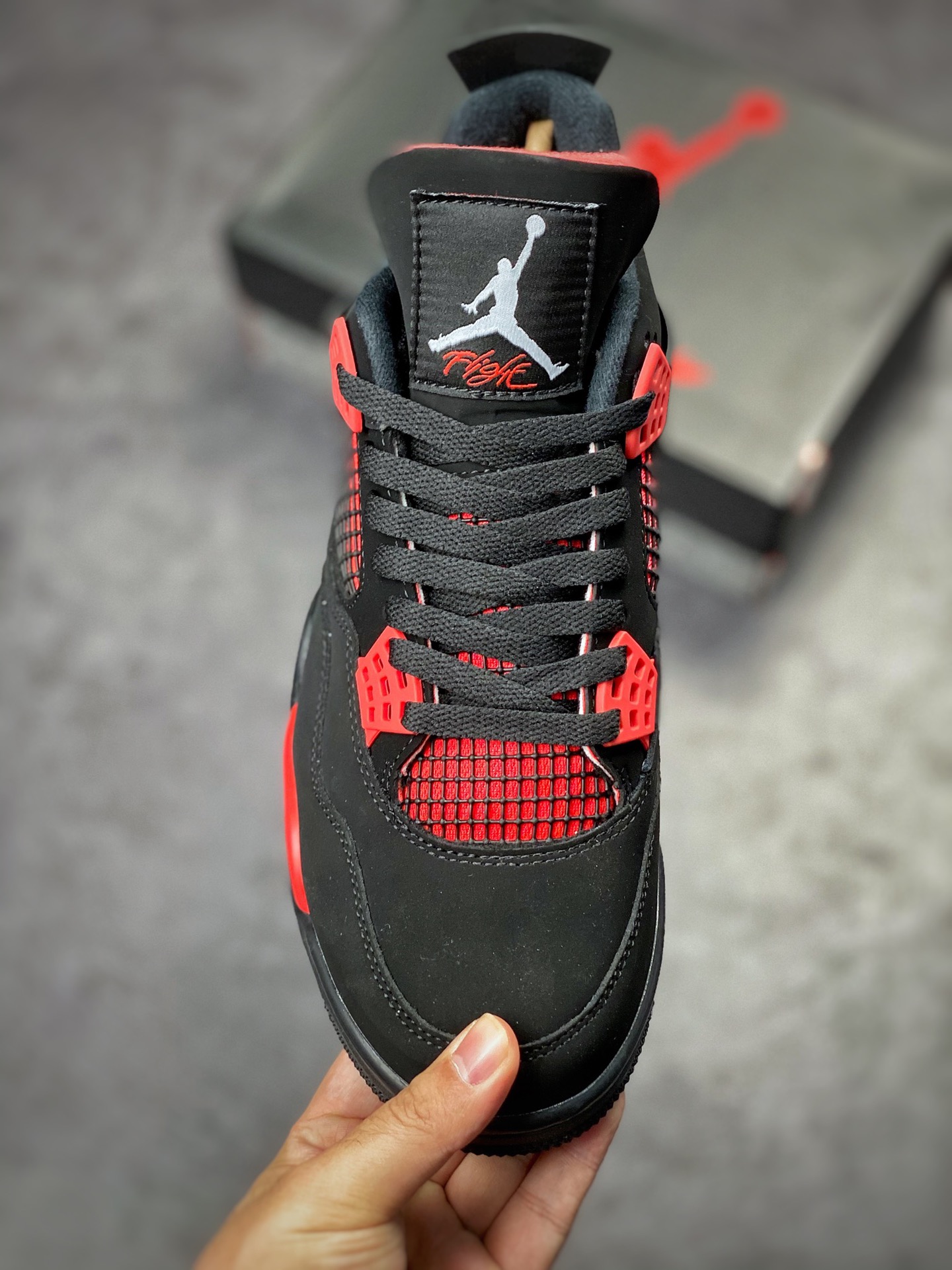 300 Air Jordan 4 Retro “Red Thunder” 黑红 CT8527-016