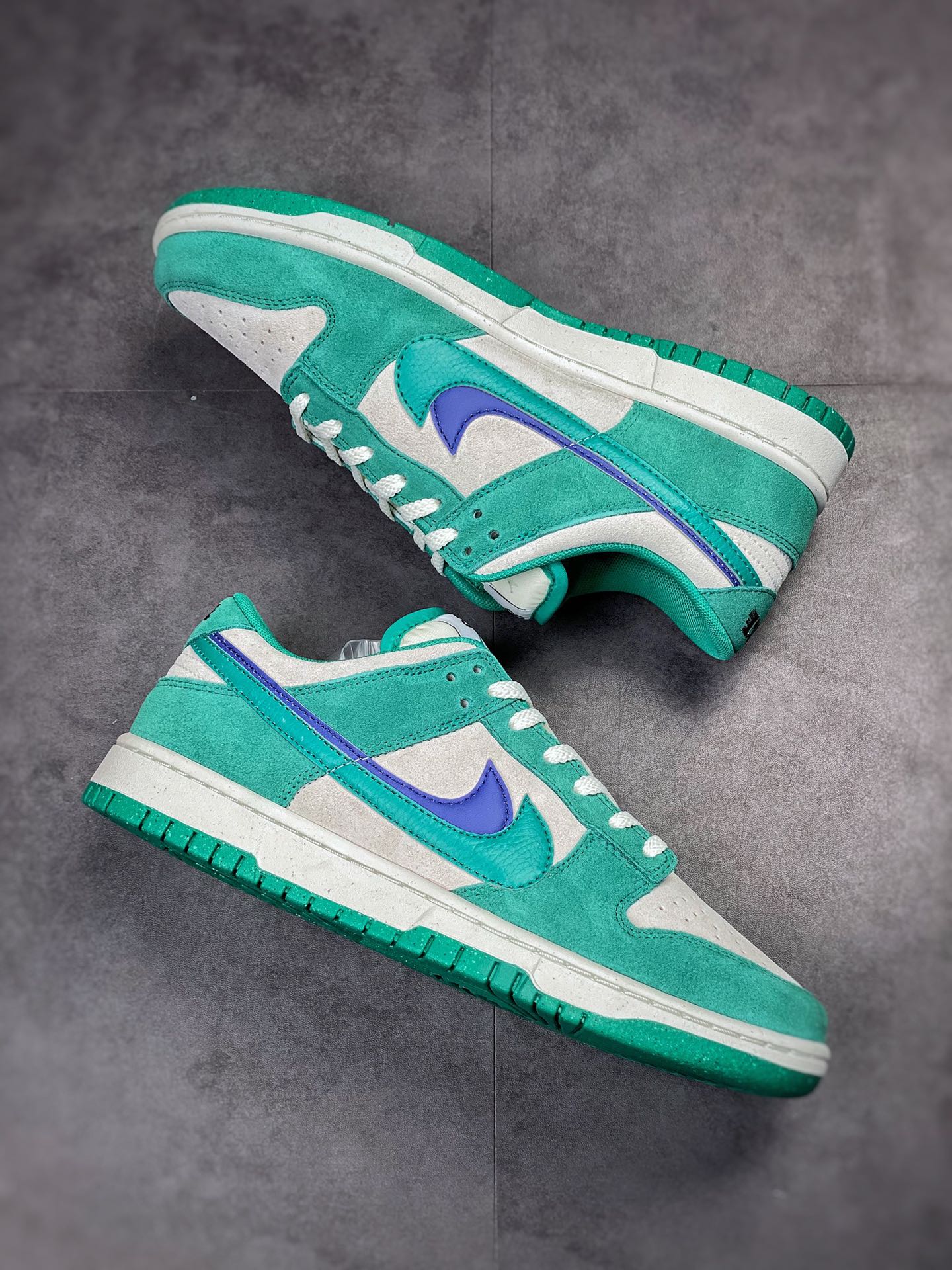 280 Nike SB Dunk Low ”85 Green Blue” 麂皮帆白绿蓝双钩 DO9457-101