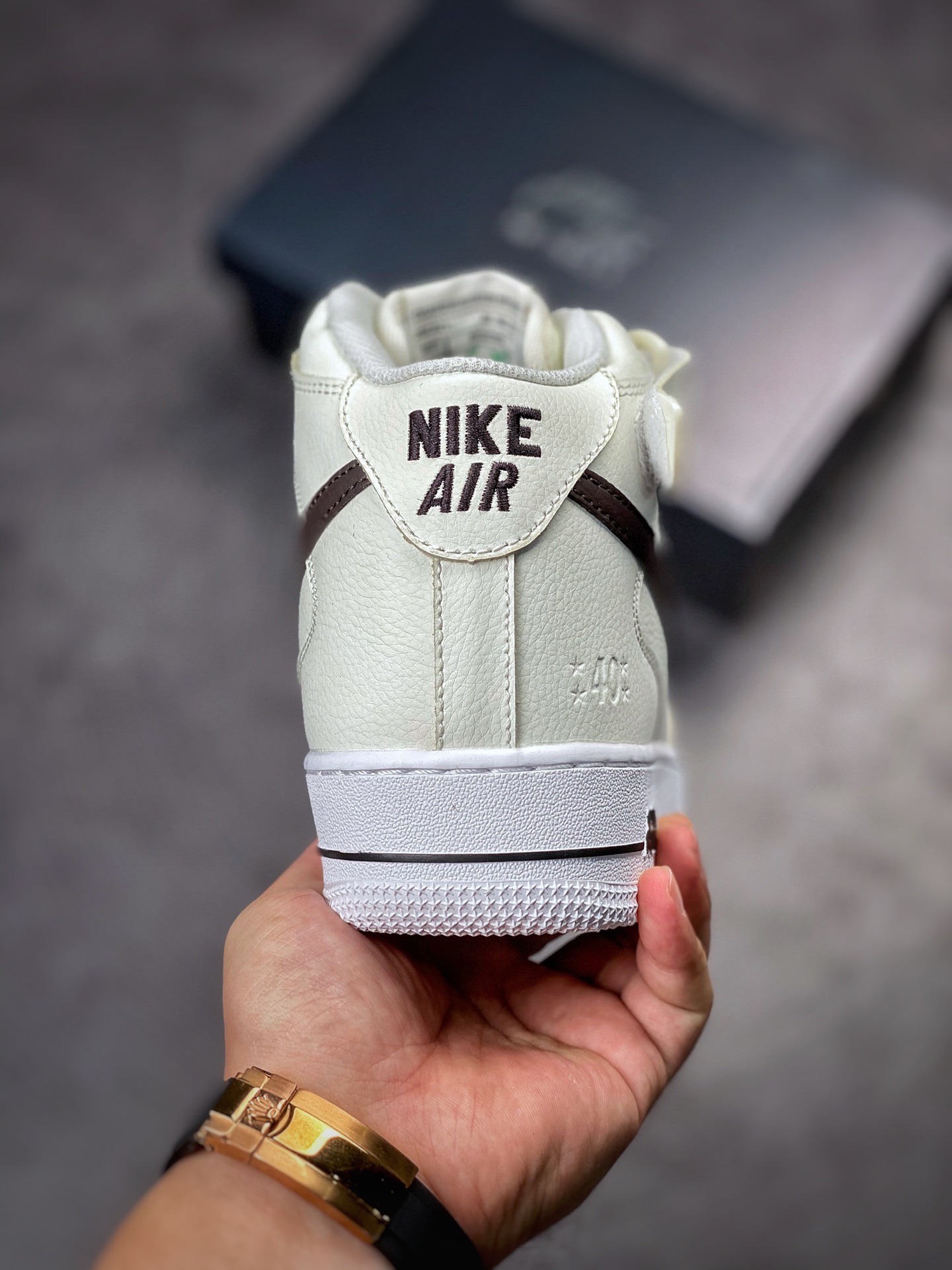 210 Nike Air Force 1 Mid 40周年白绿黑中帮 DR9513-100