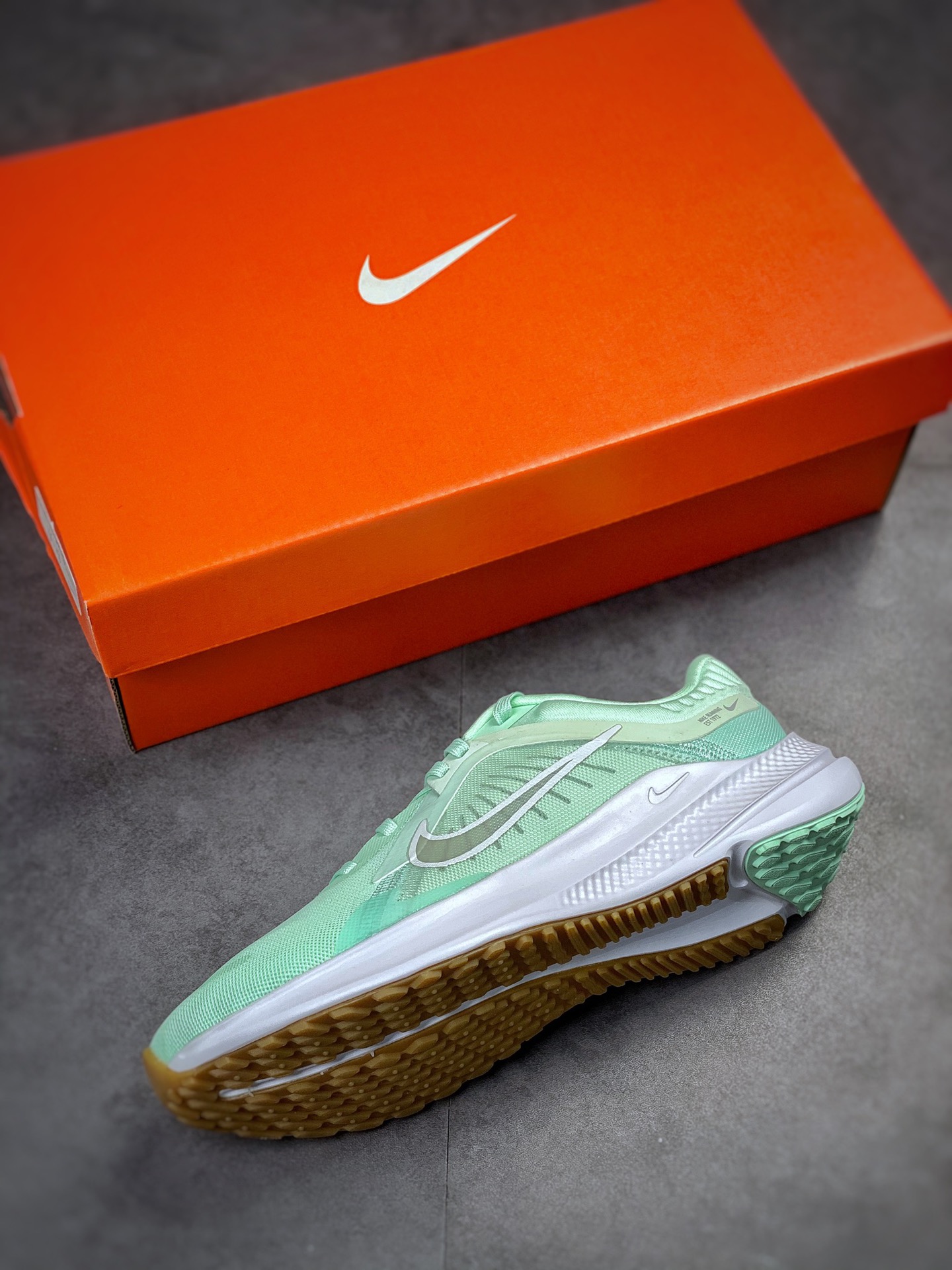 180 Nike Quest 5极速5代 网面透气 时尚休闲跑步鞋 DD9291-300