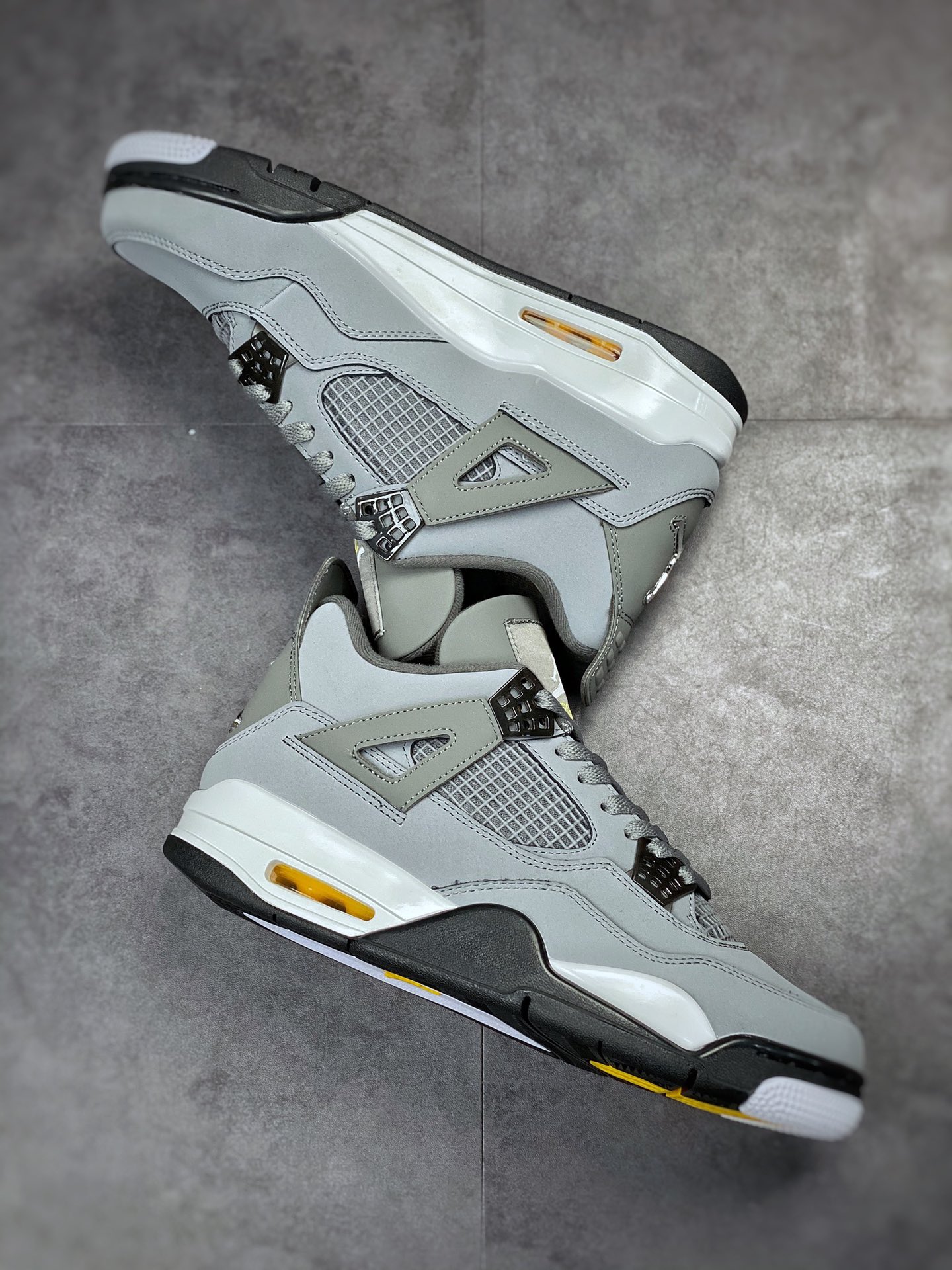 300 Air Jordan 4 Retro “Cool Grey” 酷灰 308497-007
