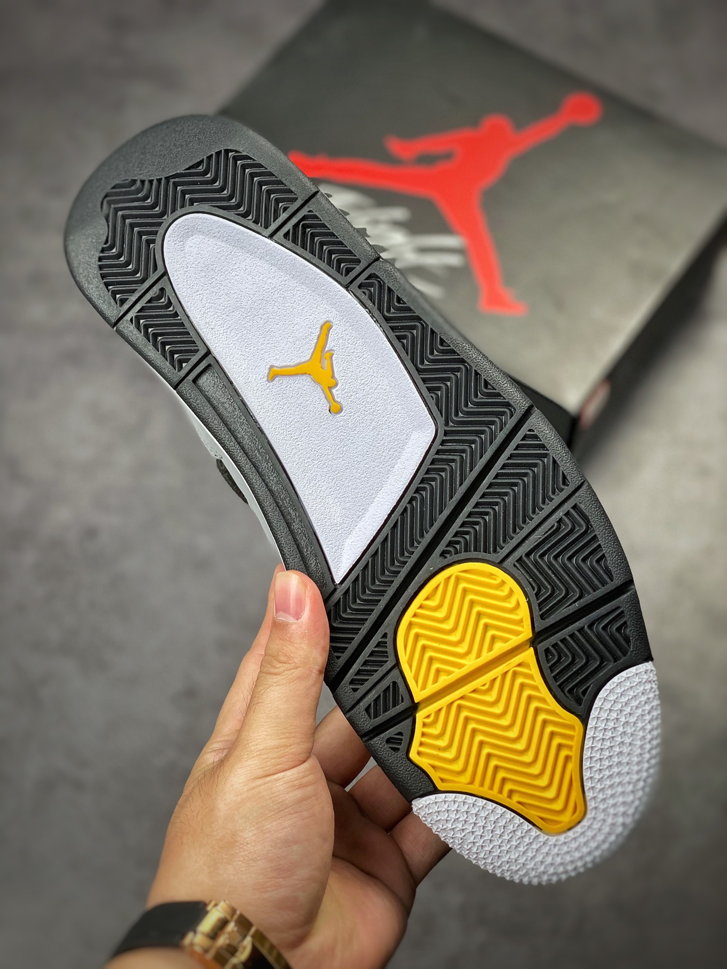 300 Air Jordan 4 Retro “Cool Grey” 酷灰 308497-007
