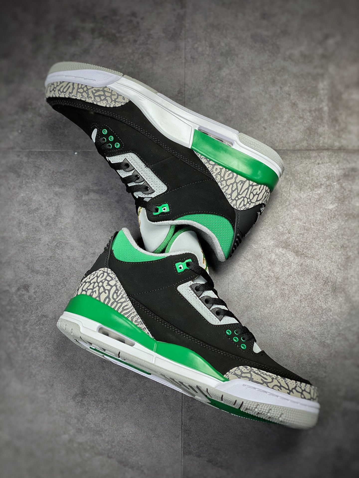 300 Air Jordan 3 Retro ”Pine Green” 黑绿CT8532-030