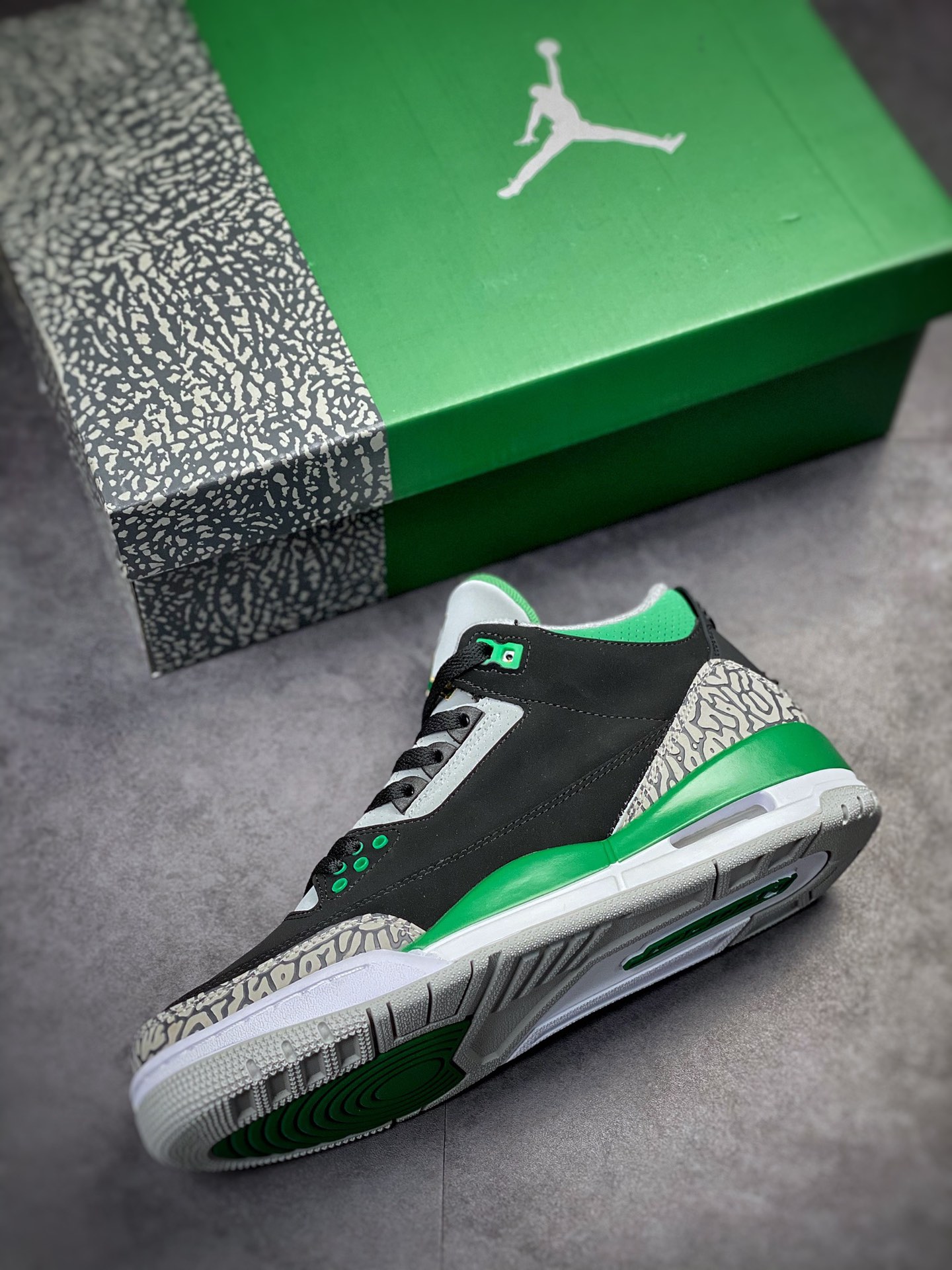 300 Air Jordan 3 Retro ”Pine Green” 黑绿CT8532-030