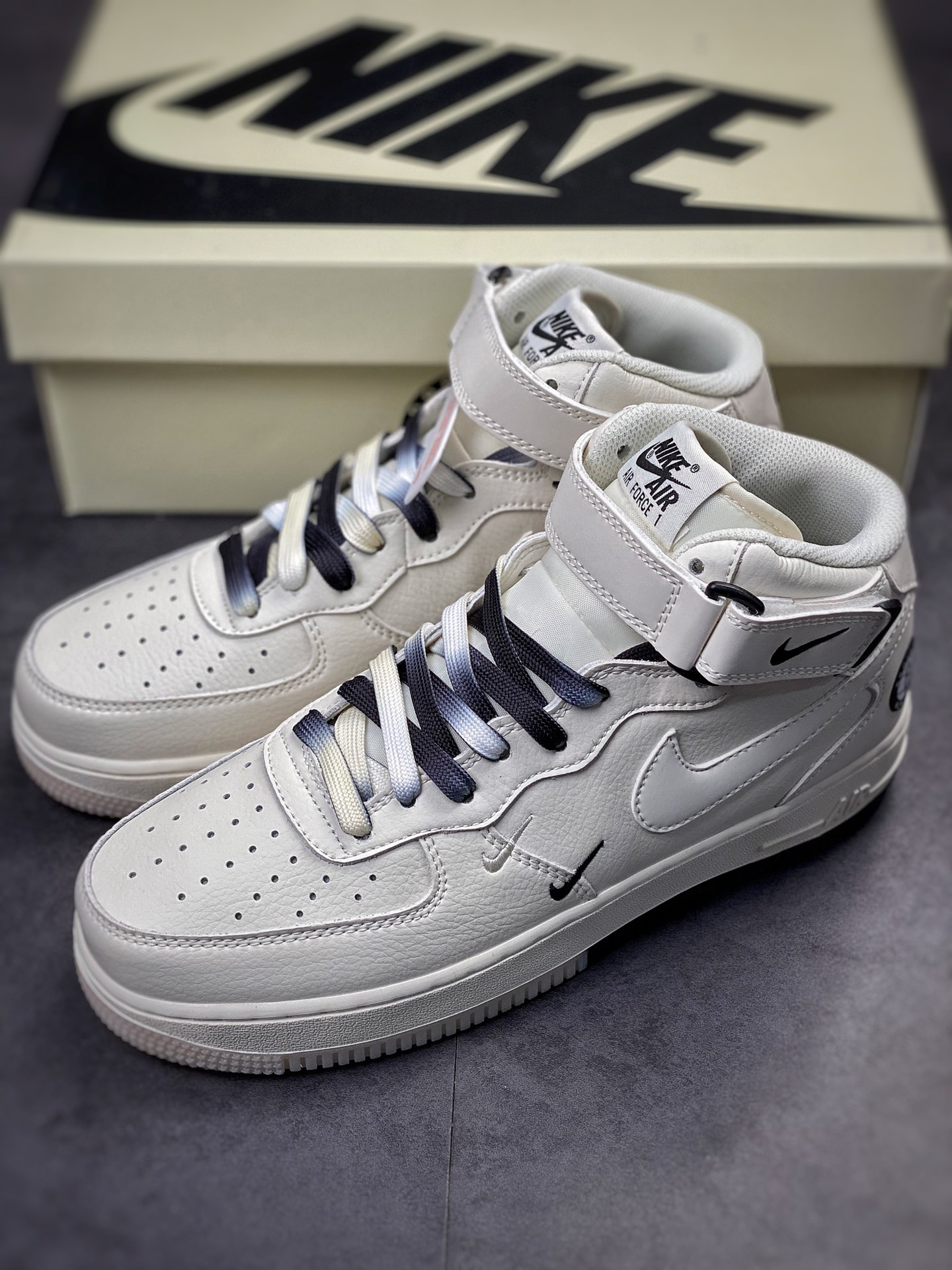 270 Nike Air Force 1 Mid 串标白黑小钩 NT2969-013