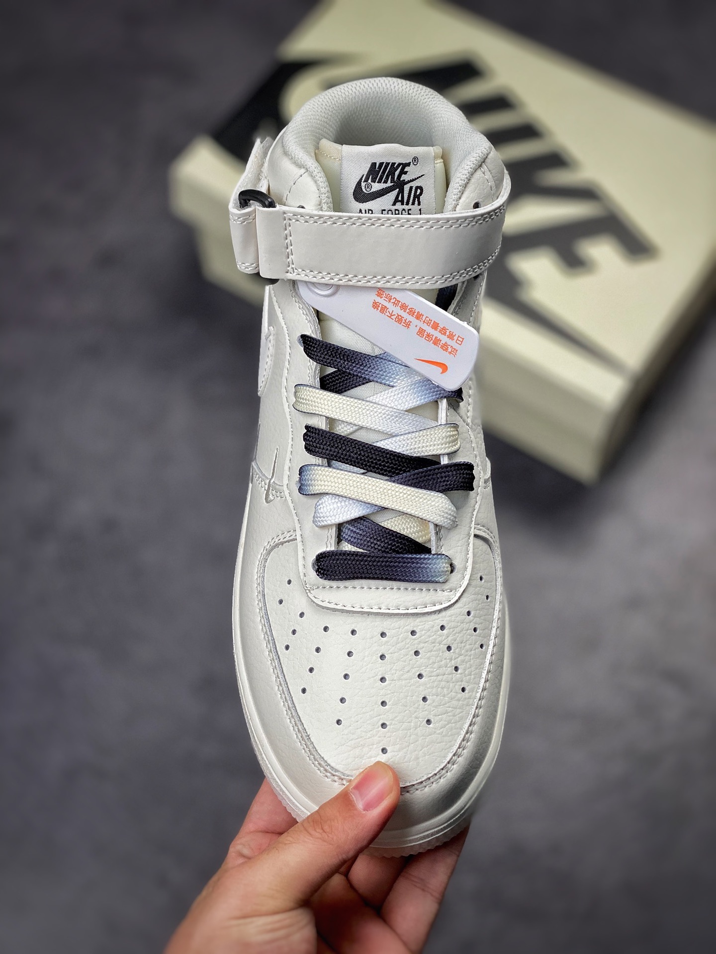 270 Nike Air Force 1 Mid 串标白黑小钩 NT2969-013