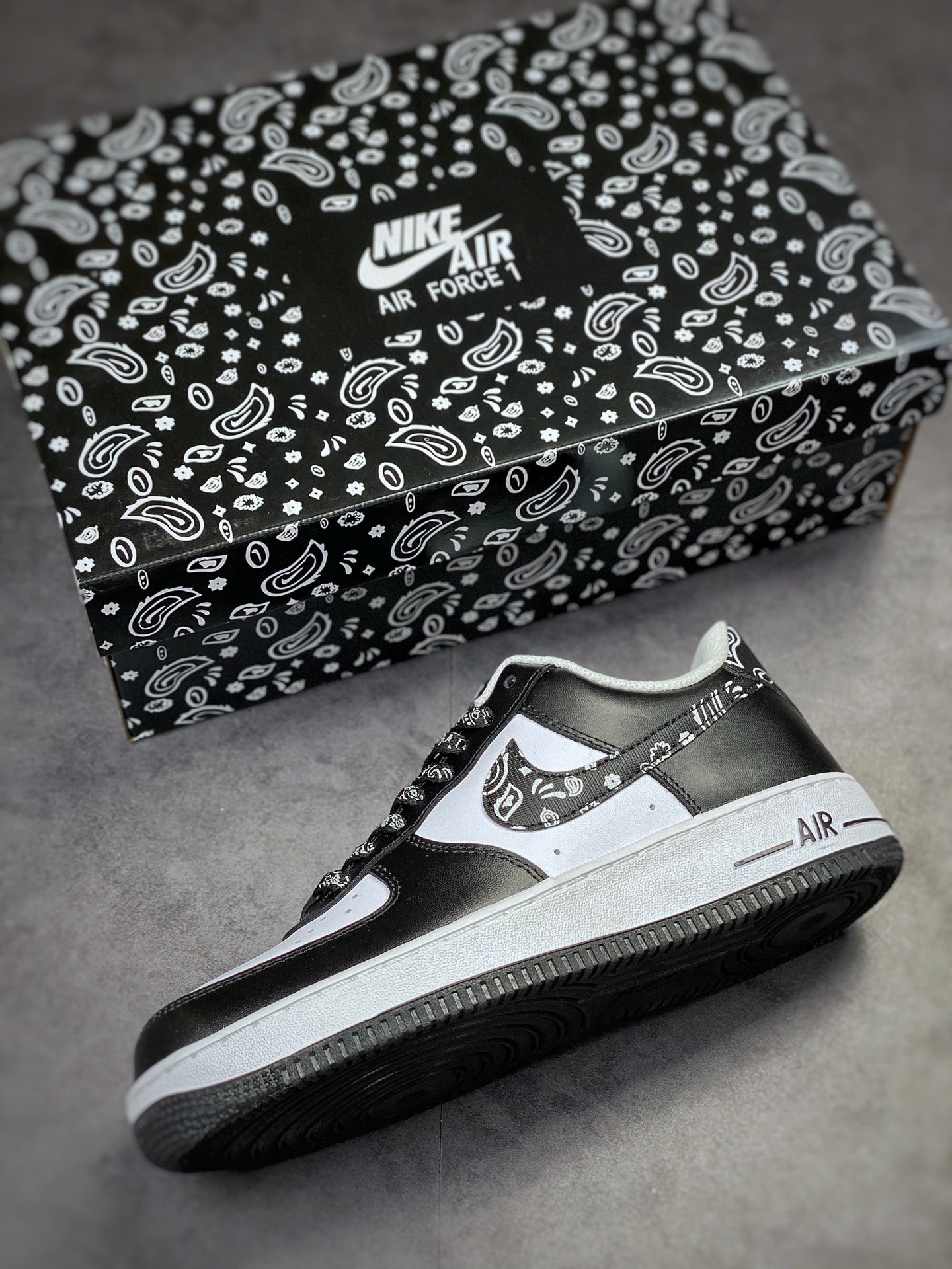 210 Nike Air Force 1 Low 07 黑白腰果花 XM6389-316