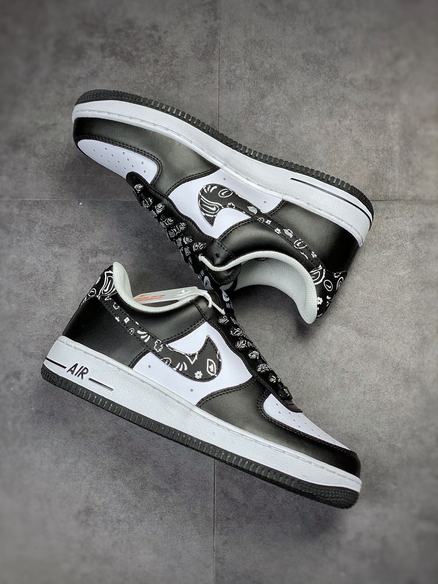 210 Nike Air Force 1 Low 07 黑白腰果花 XM6389-316