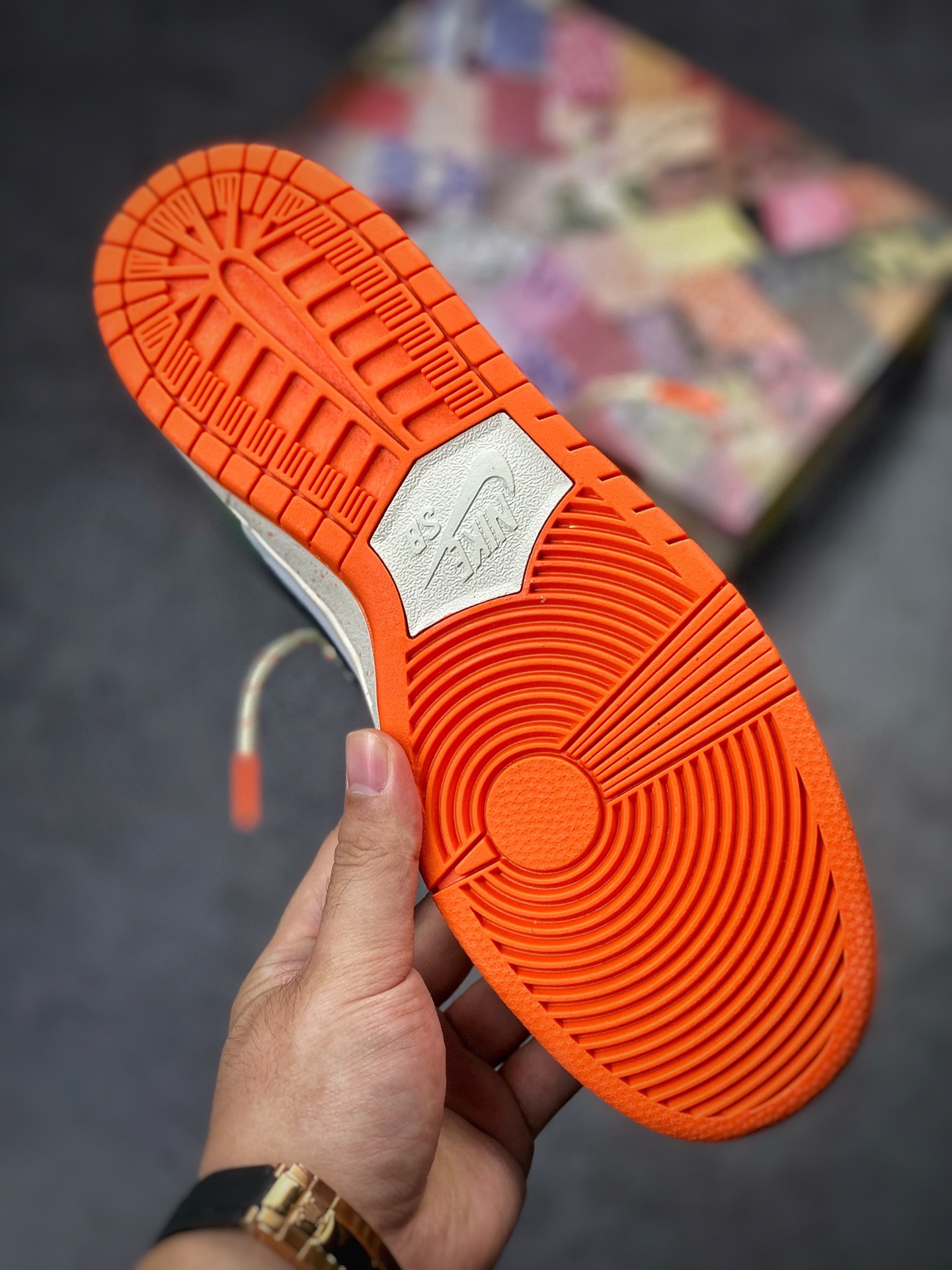 200 Nike Dunk SB 巴黎时装周走秀款 BQ6817-035