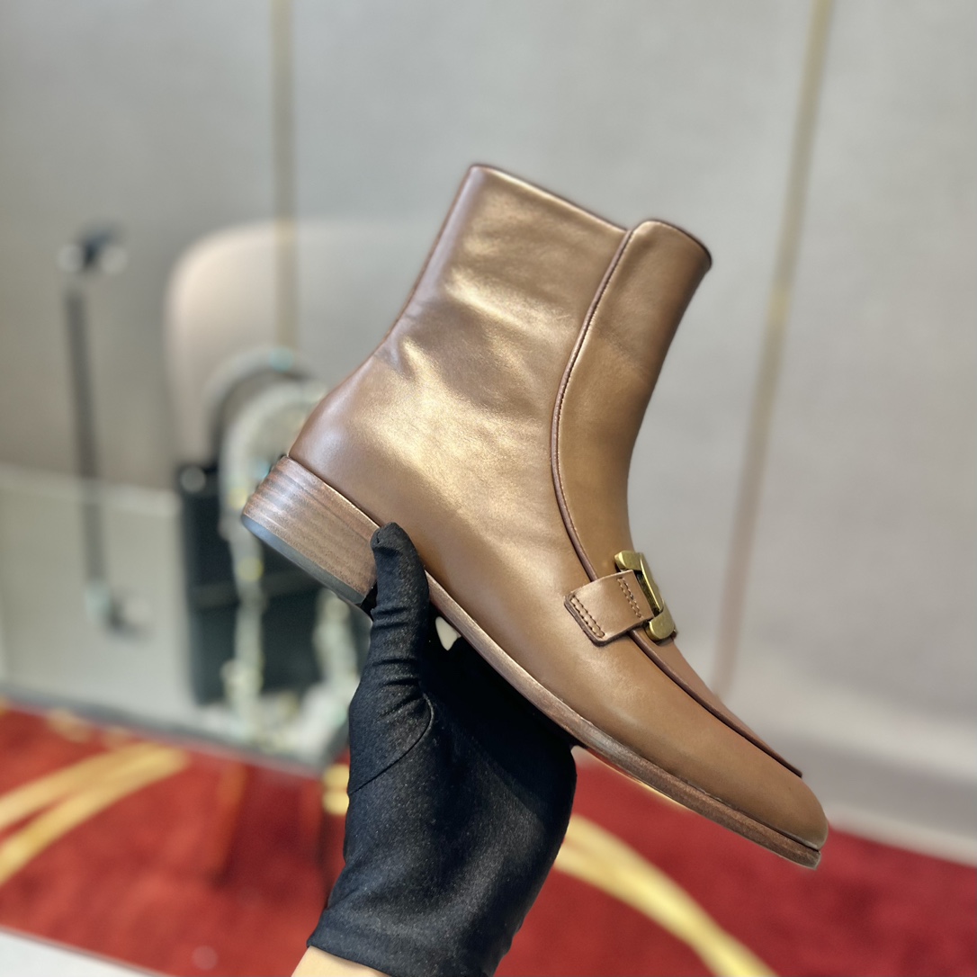 Tod’s Leather Ankle Boots with Metal Chain Decorations and Zipper Design - 图片 6