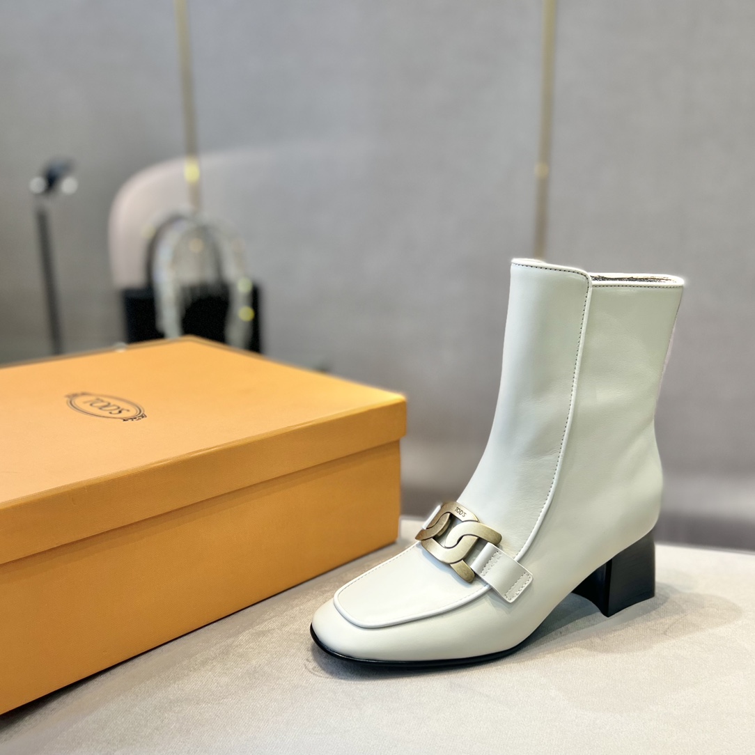 Tod’s Leather Ankle Boots with Metal Chain Decorations and Zipper Detailing
