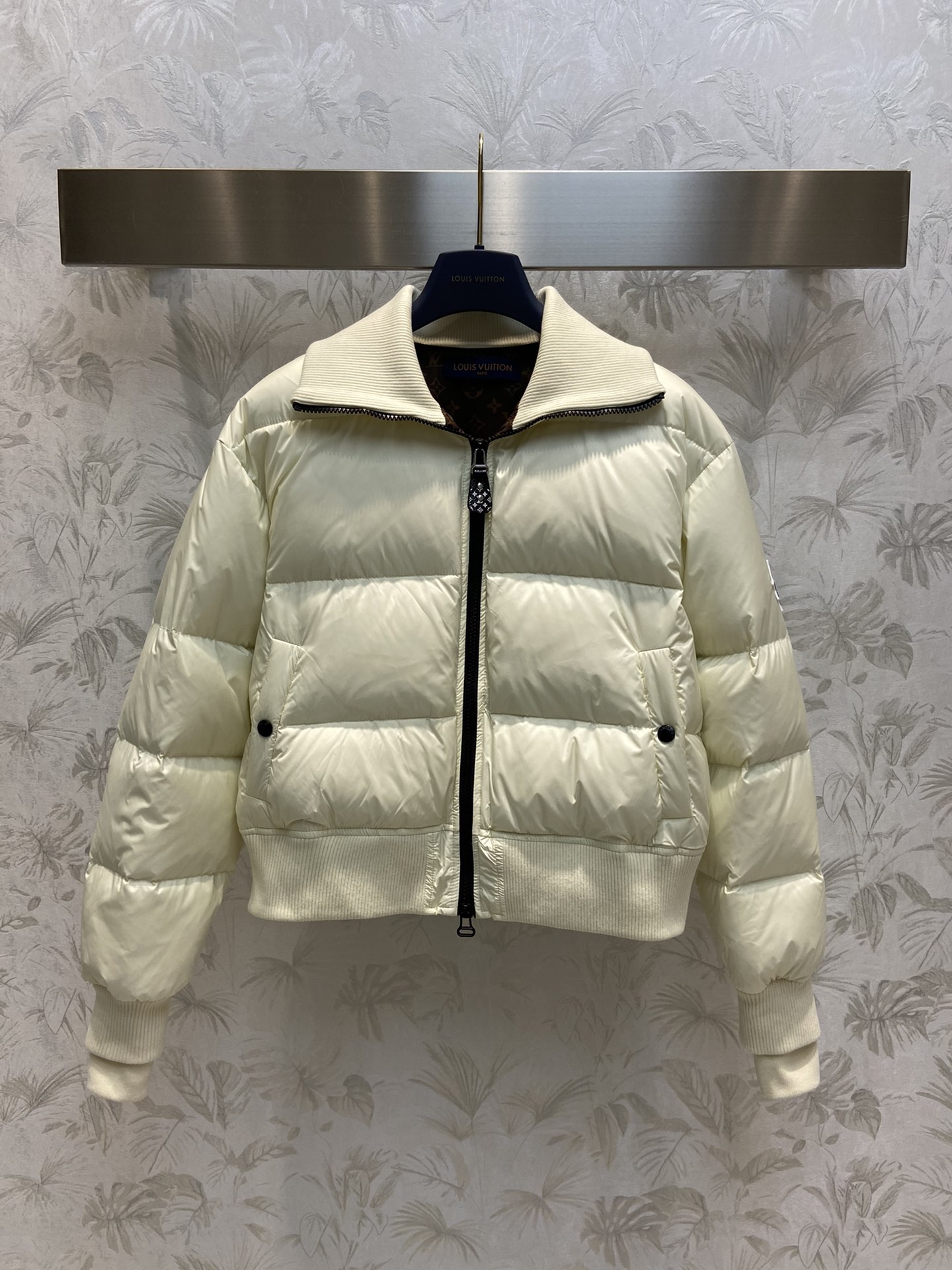 Where To Buy The Best Replica
 Louis Vuitton AAAAA
 Clothing Coats & Jackets Down Jacket Fall/Winter Collection