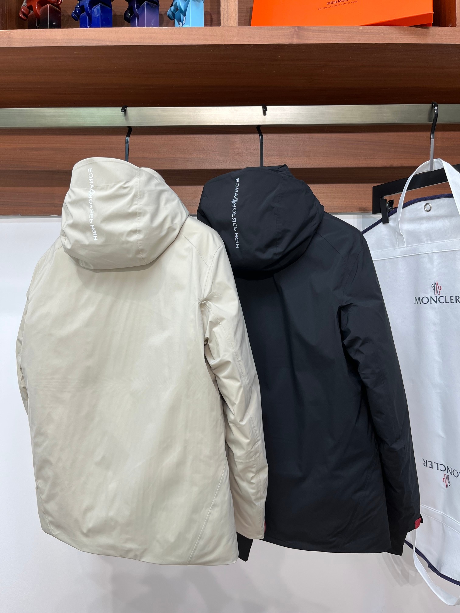 M*cler 蒙口 22Fw 多功能纯色冲锋衣户外防风防水连帽羽绒外套